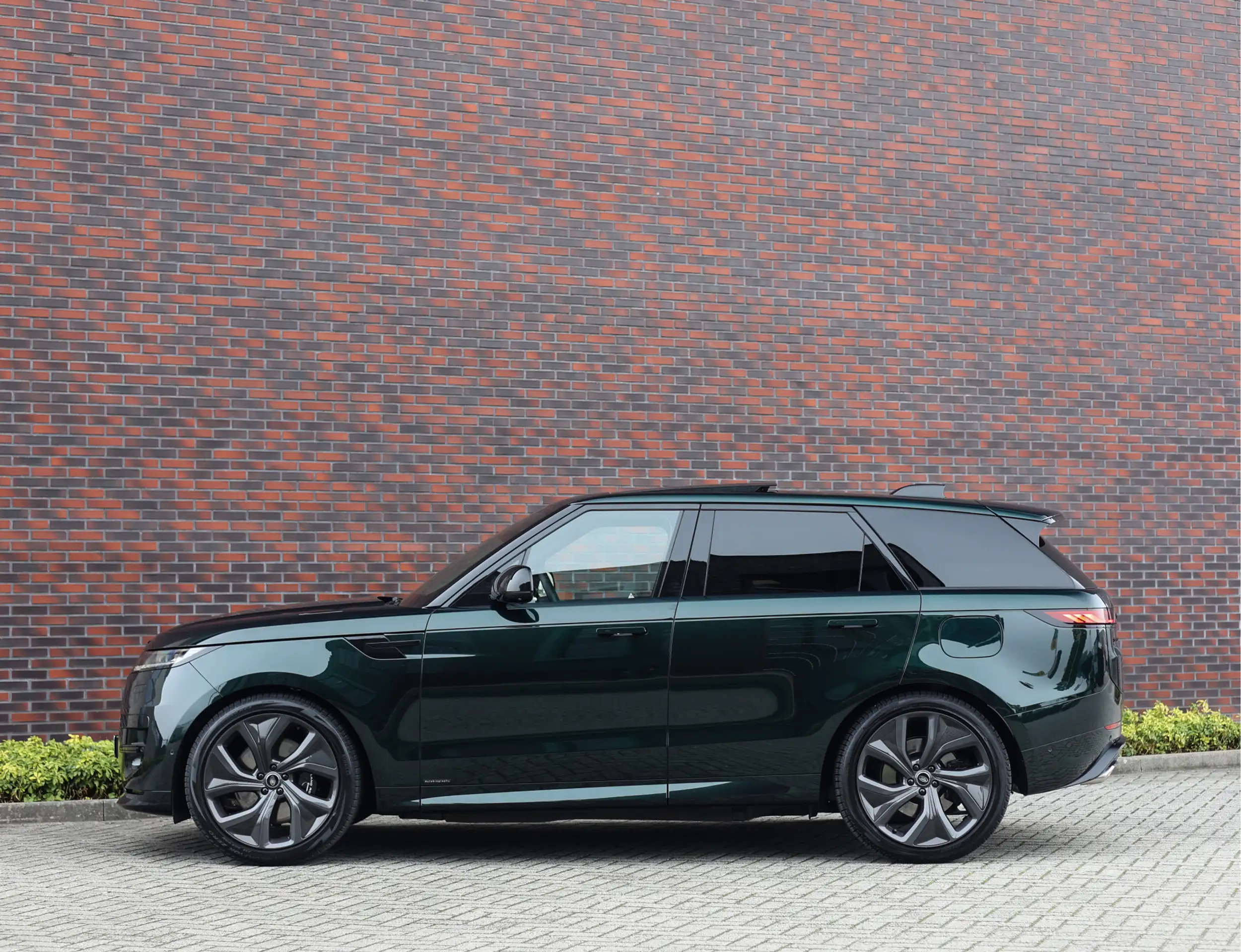 Land Rover - Range Rover Sport