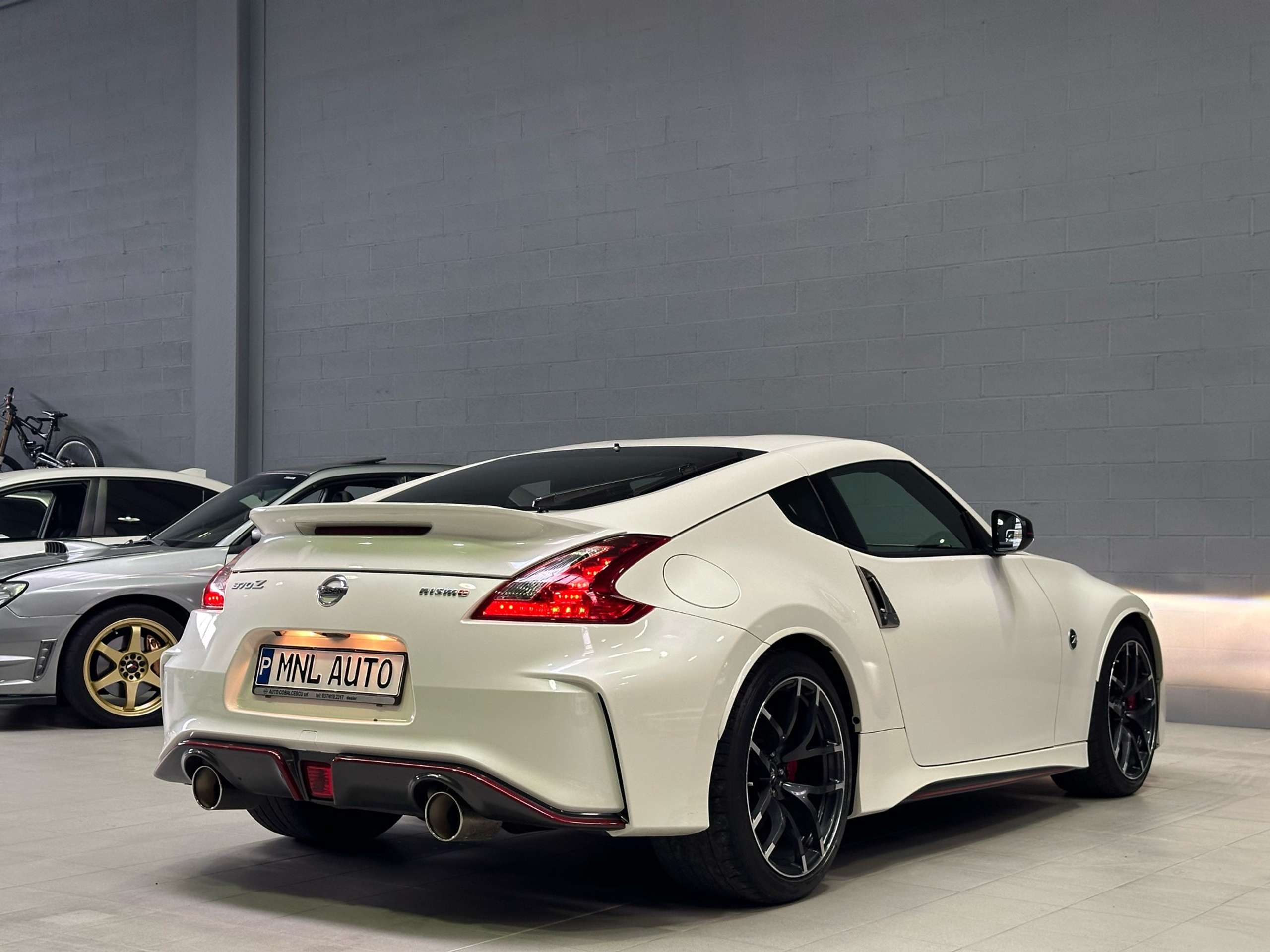 Nissan - 370Z