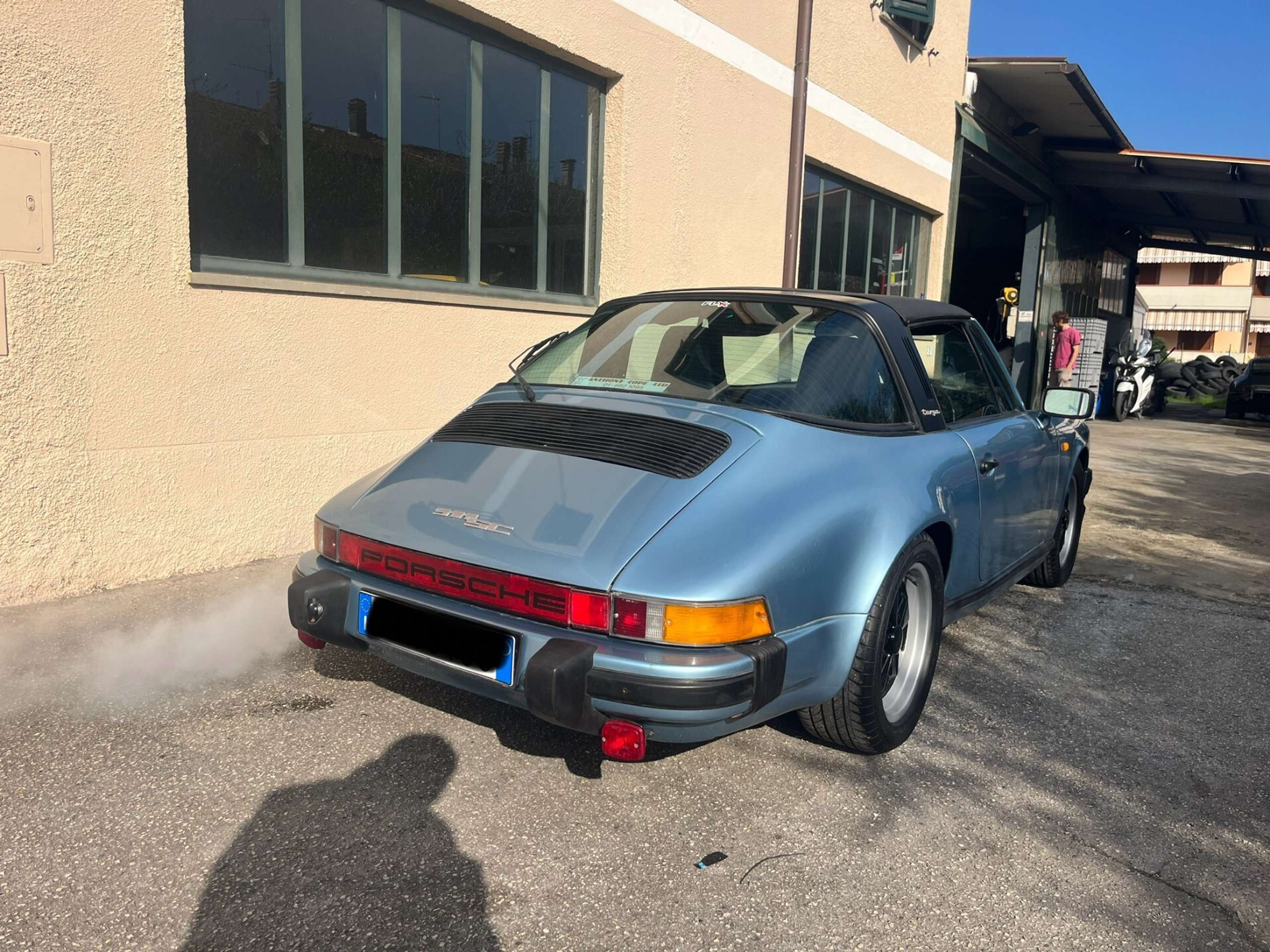 Porsche - 911