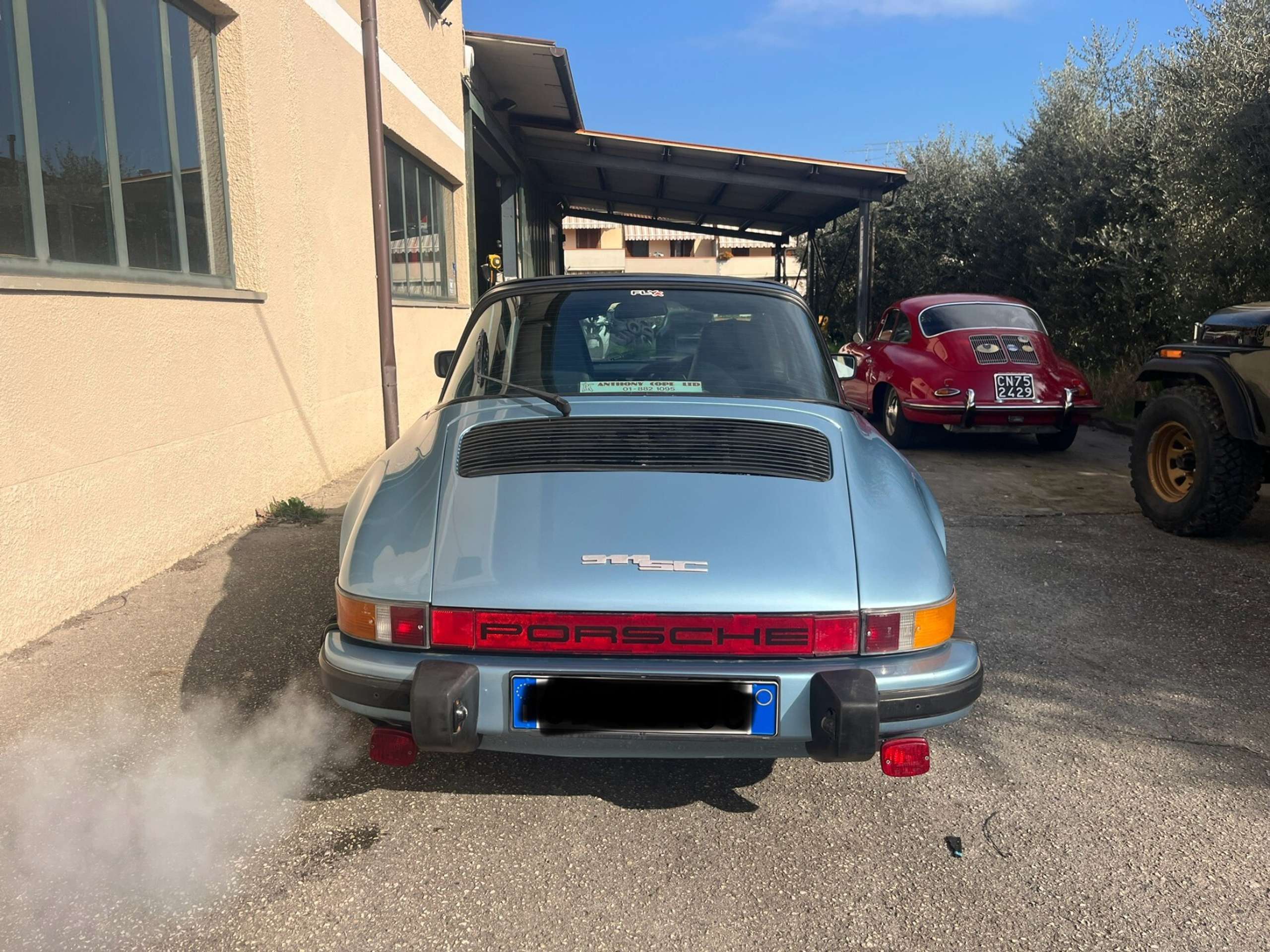 Porsche - 911