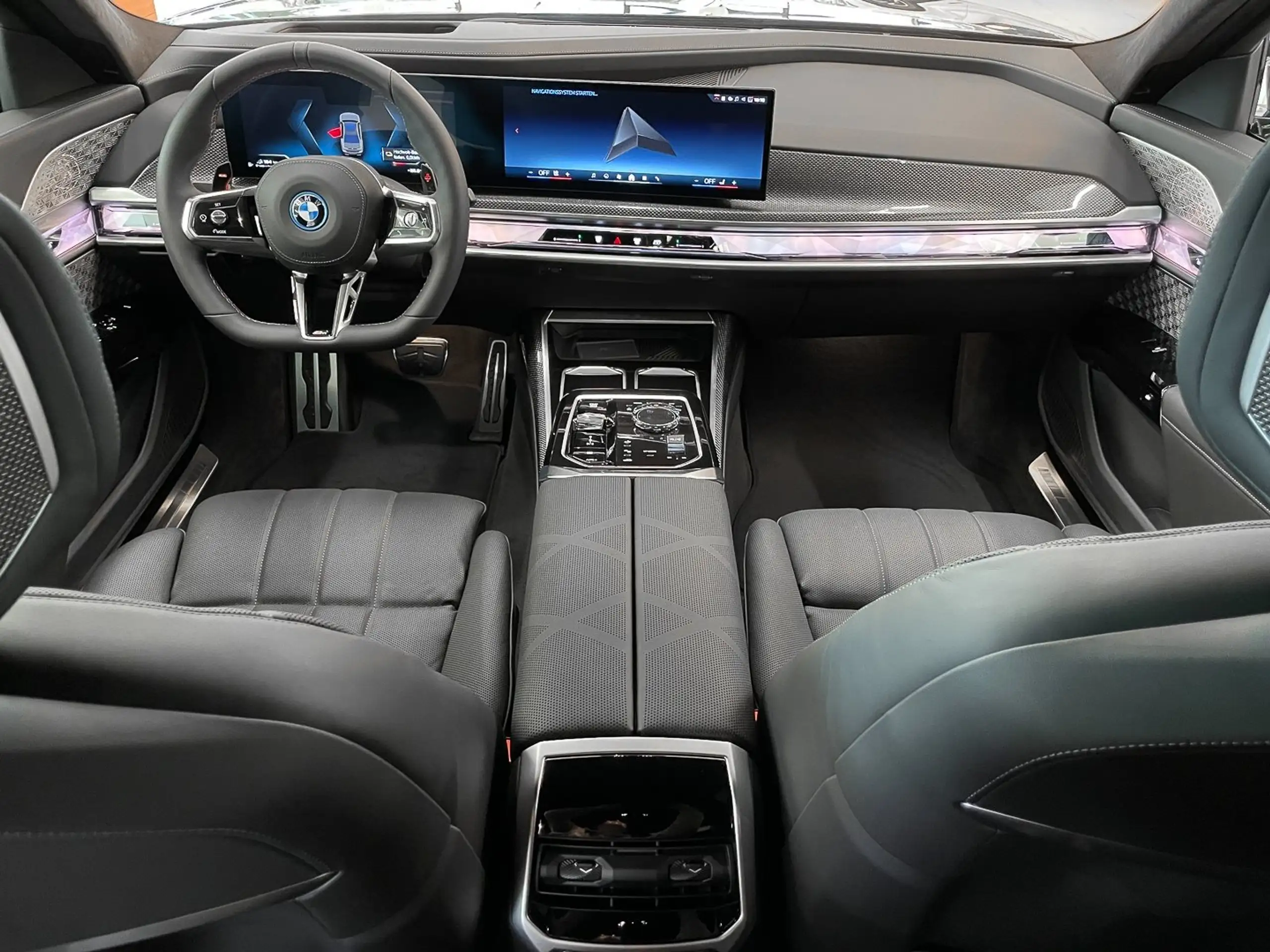 BMW - 760