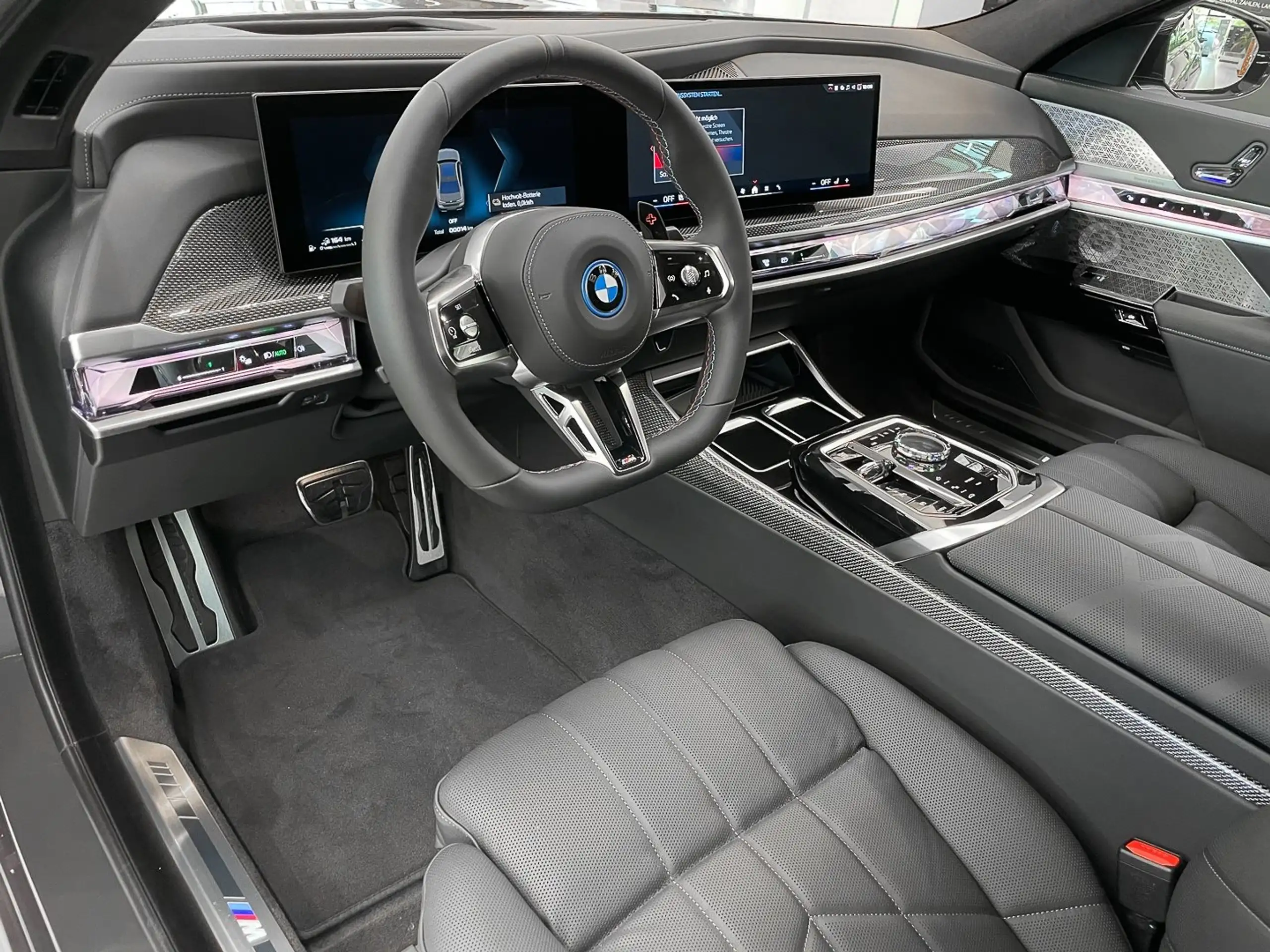 BMW - 760