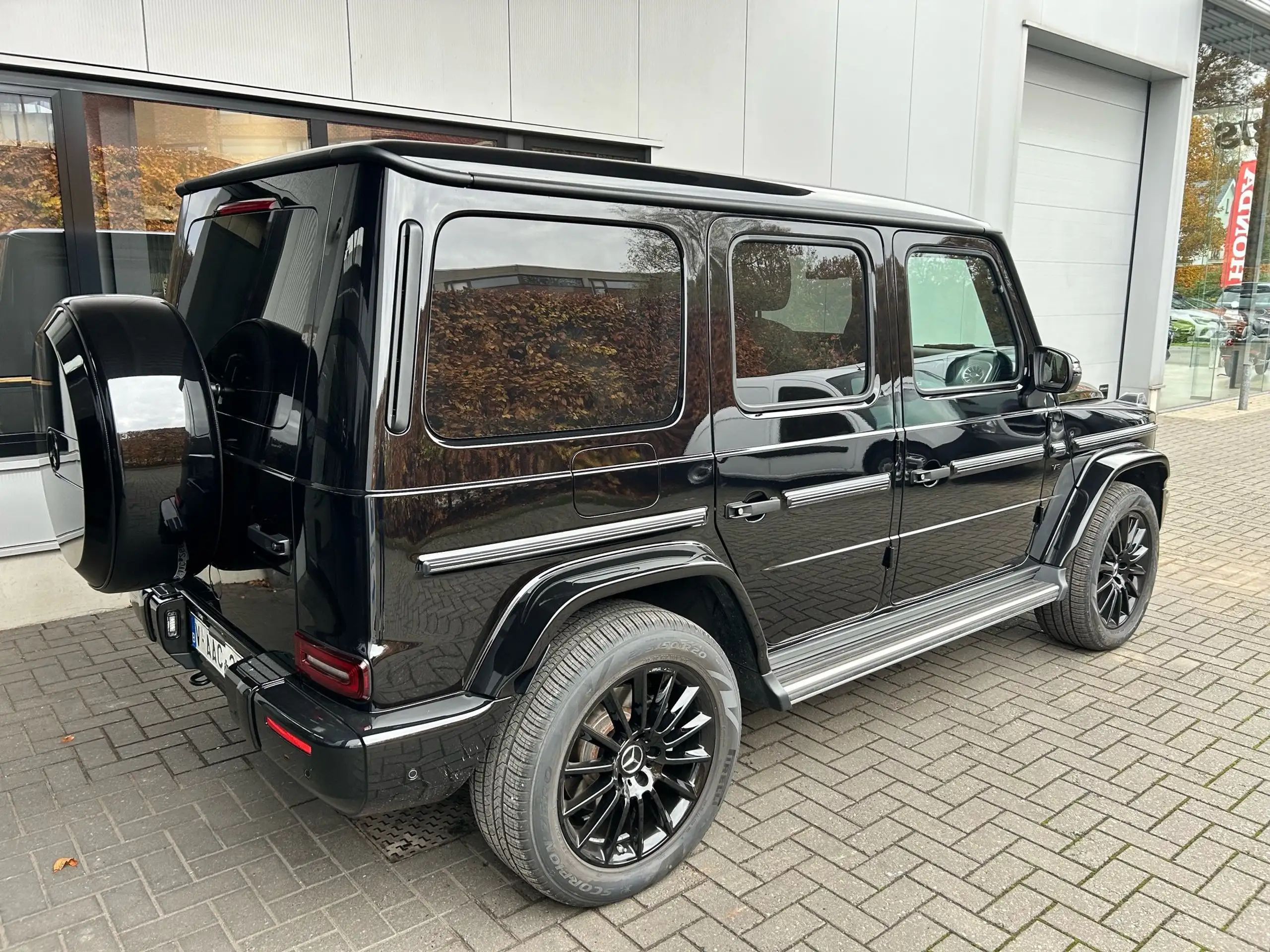 Mercedes-Benz - G 500