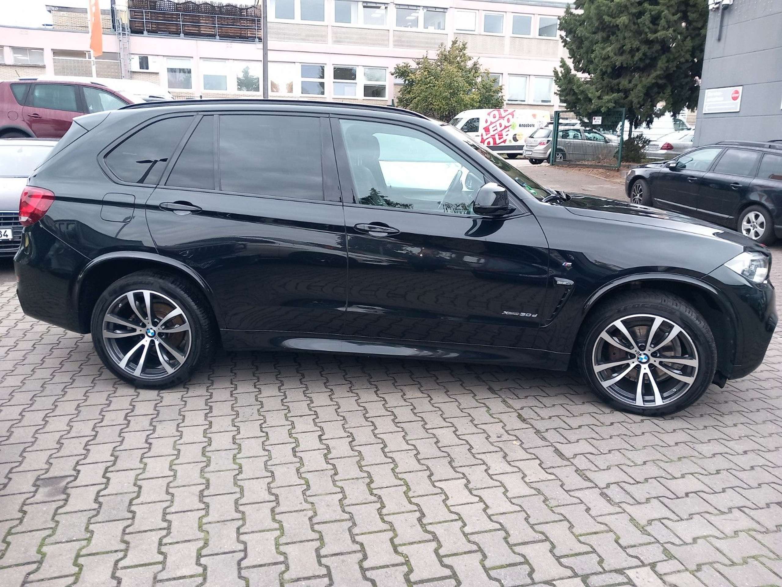 BMW - X5