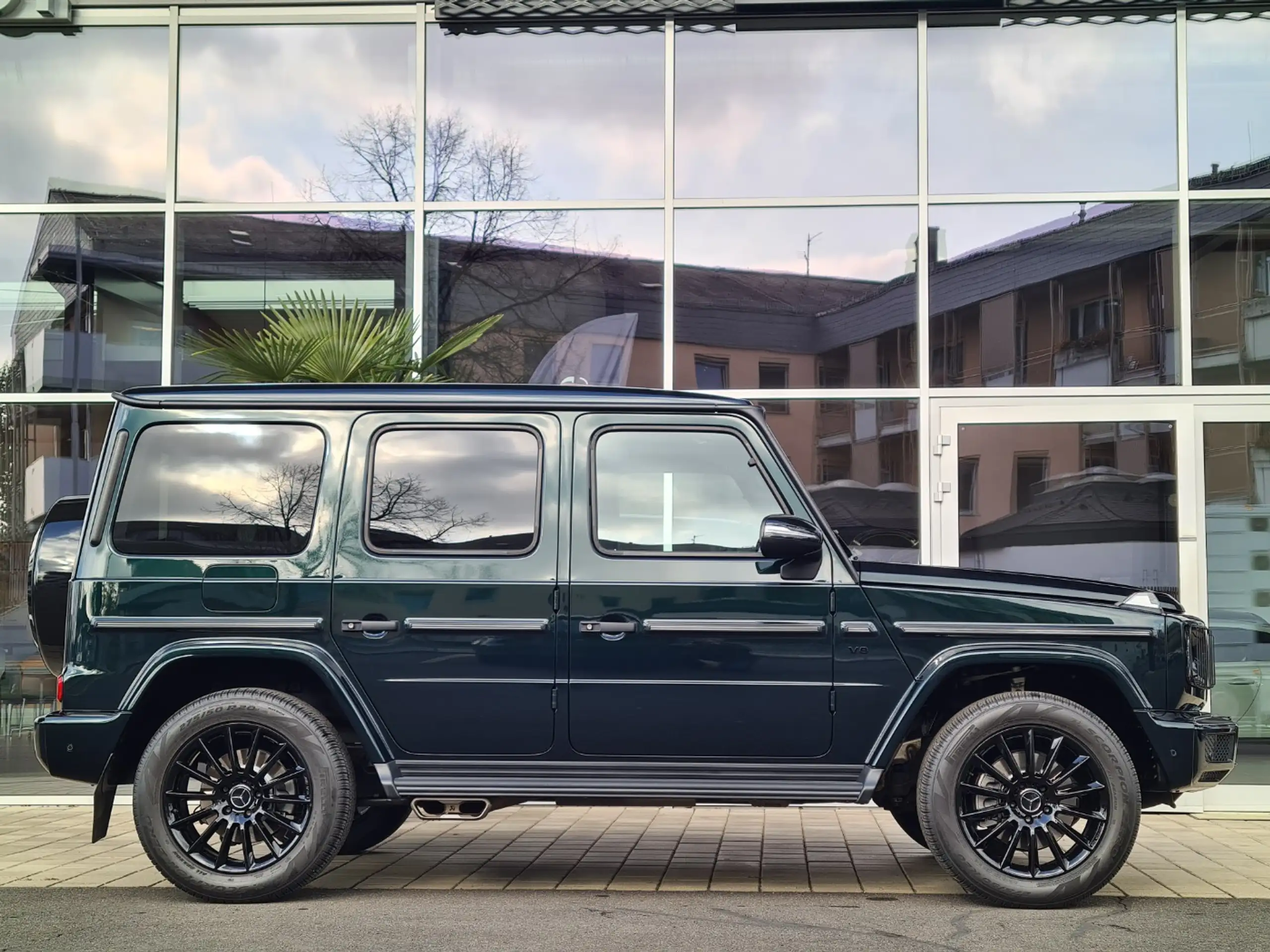 Mercedes-Benz - G 500