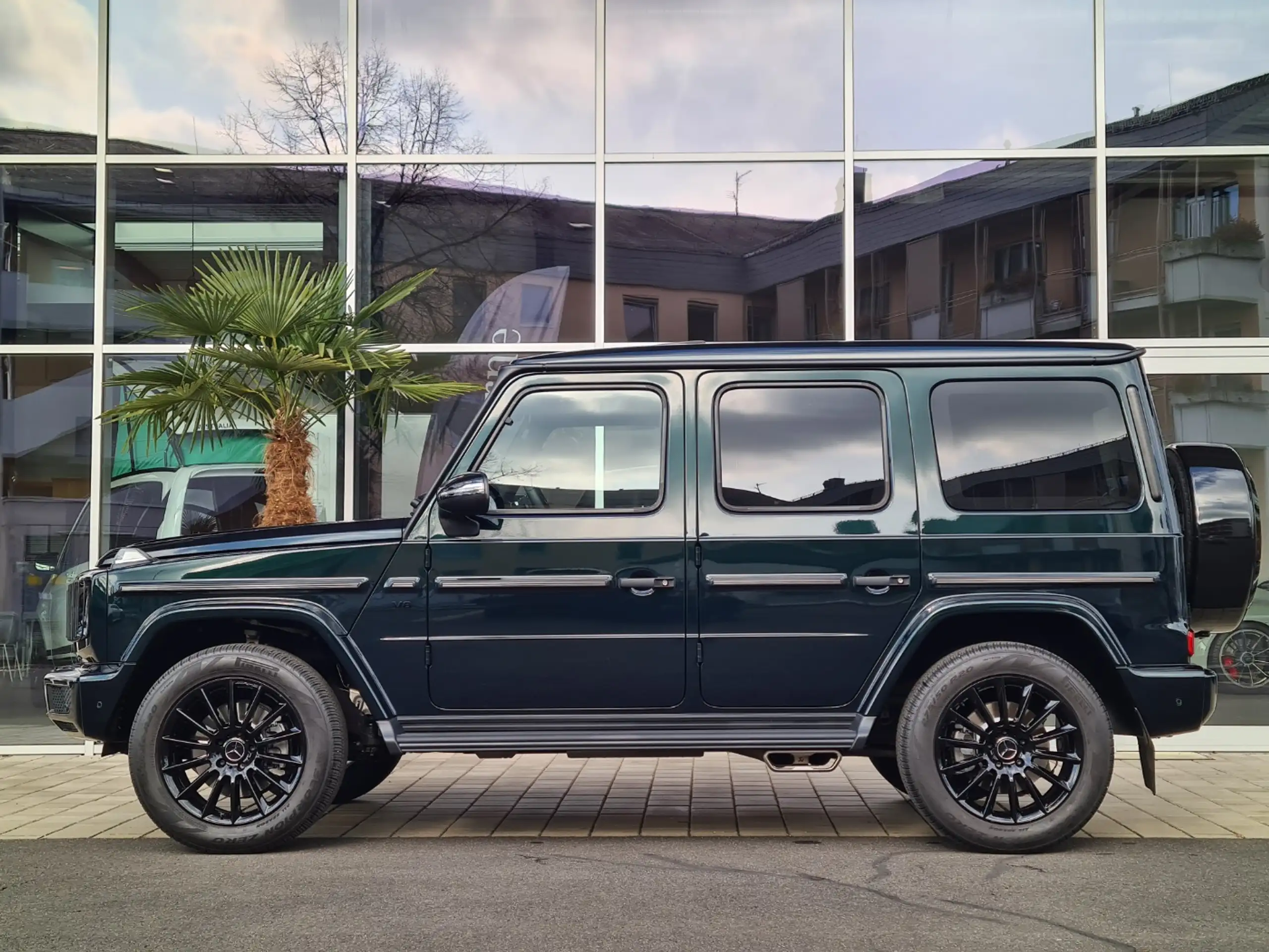 Mercedes-Benz - G 500