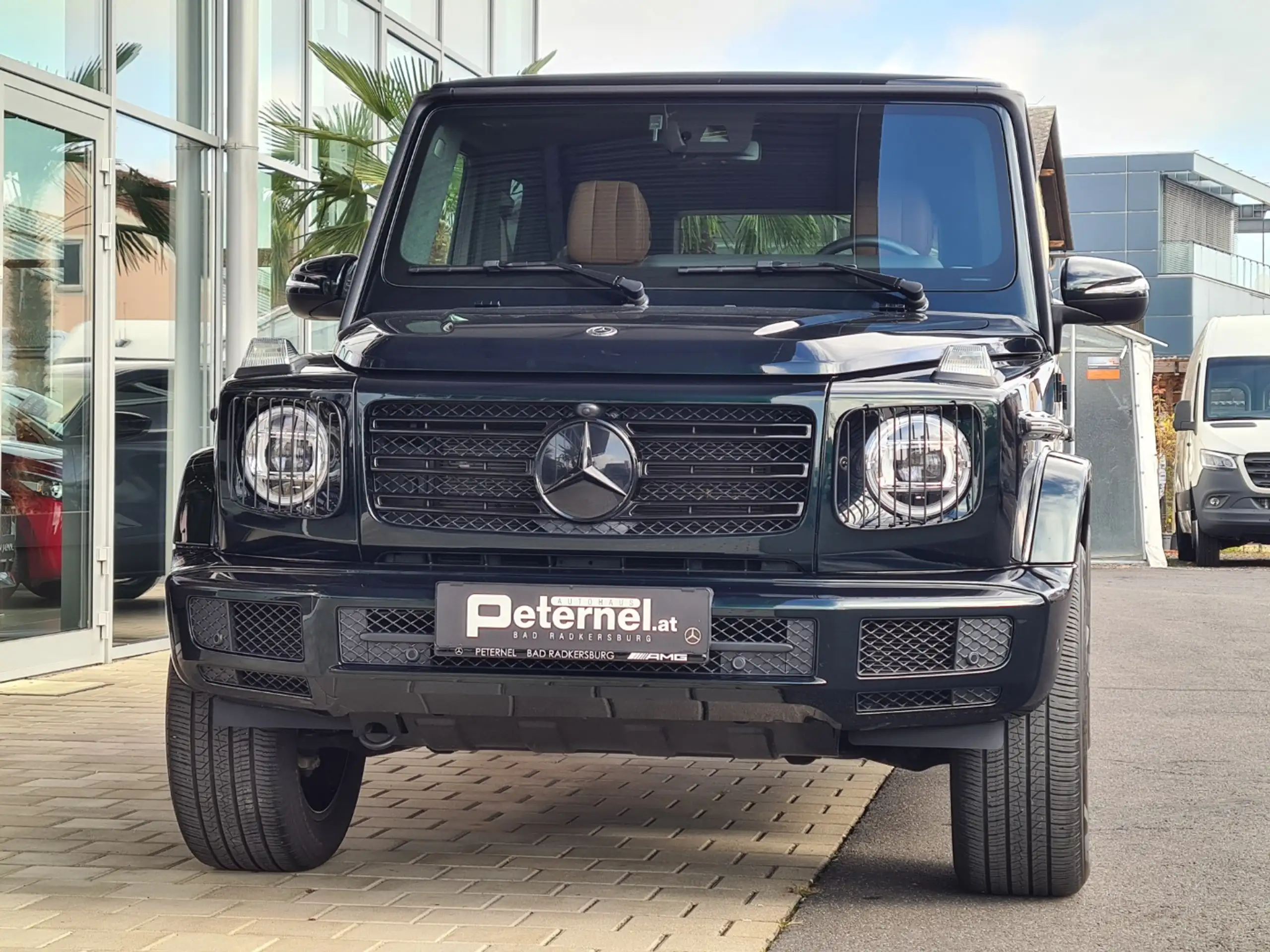 Mercedes-Benz - G 500