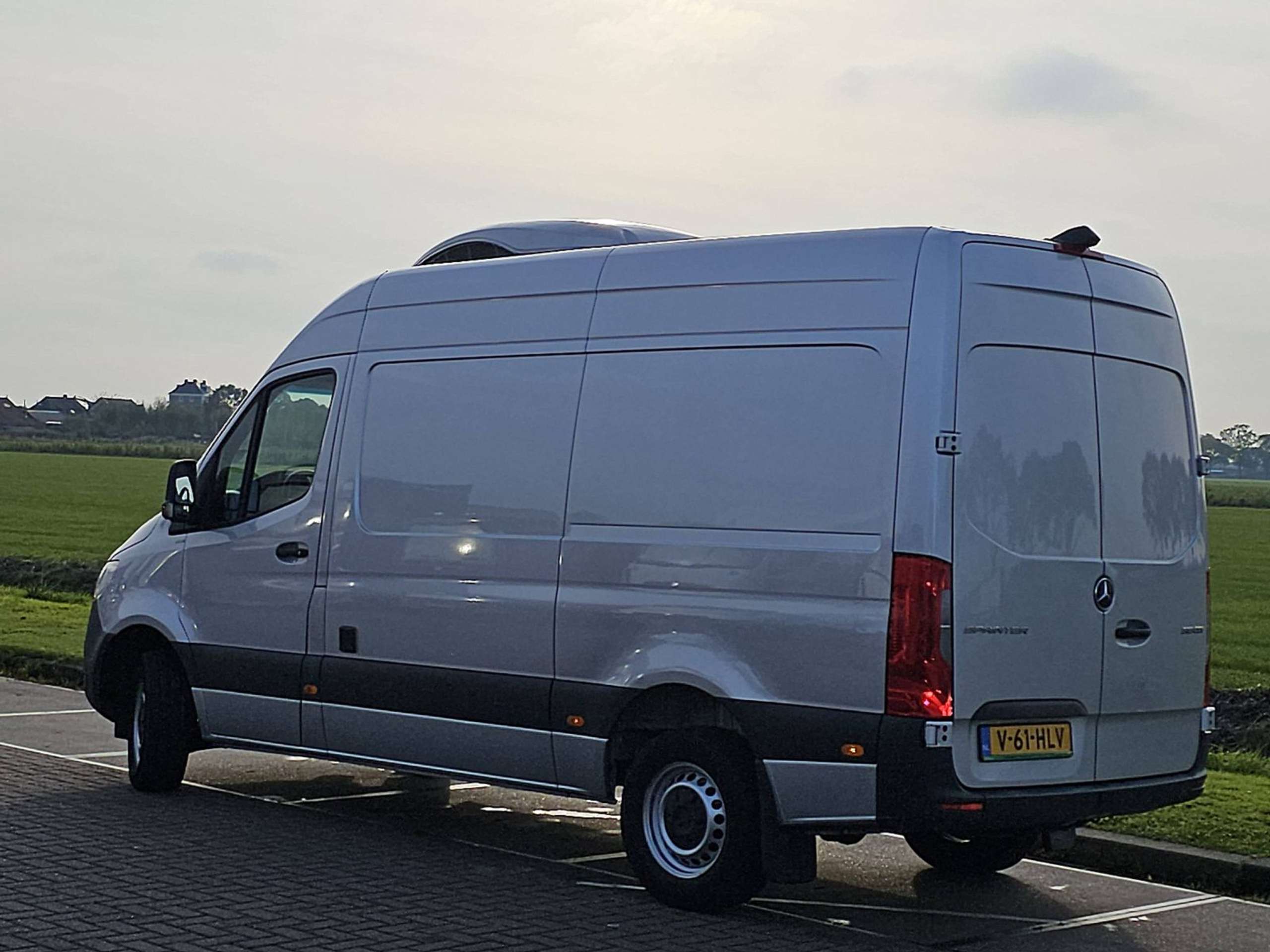 Mercedes-Benz - Sprinter