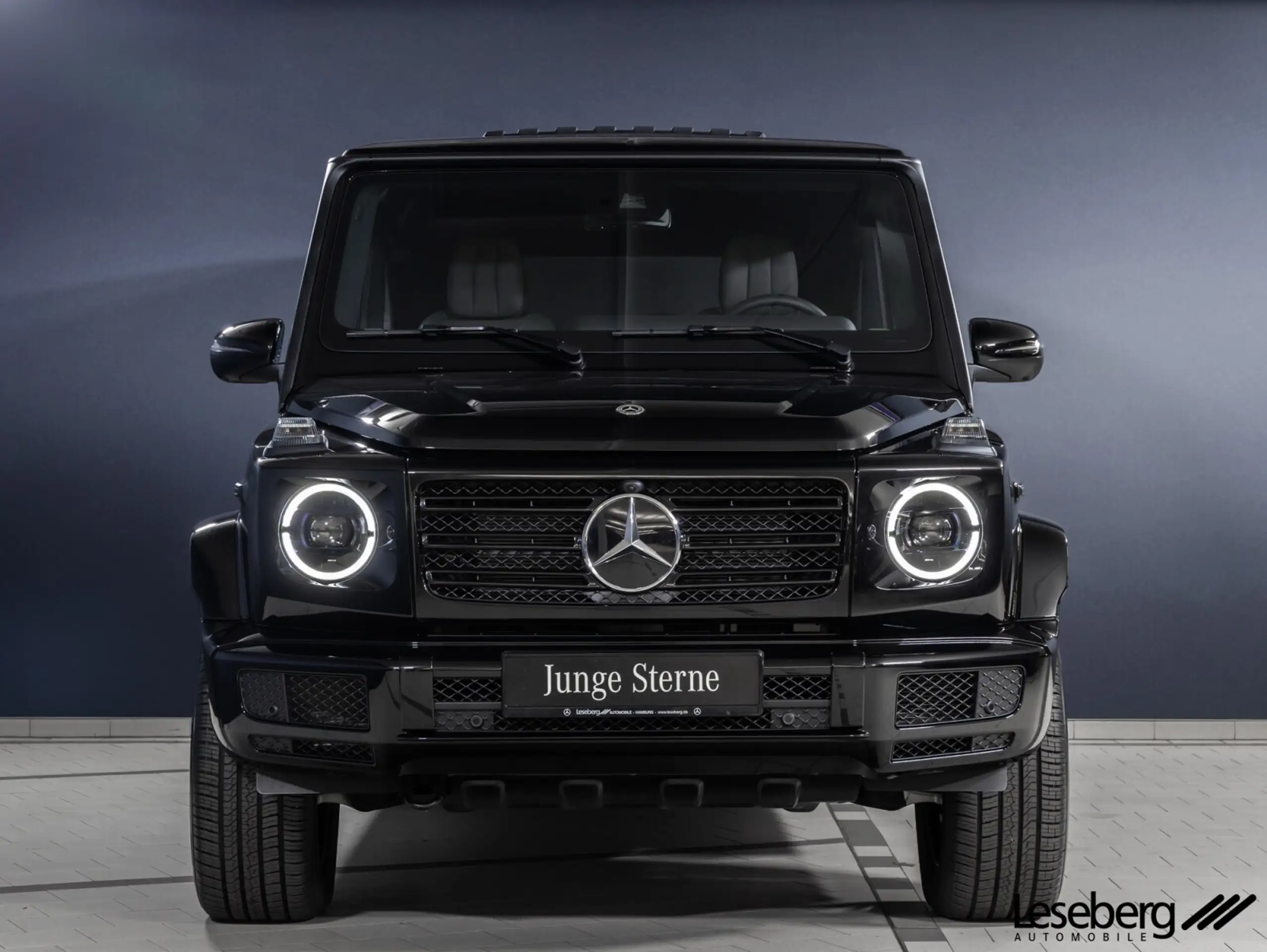 Mercedes-Benz - G 400