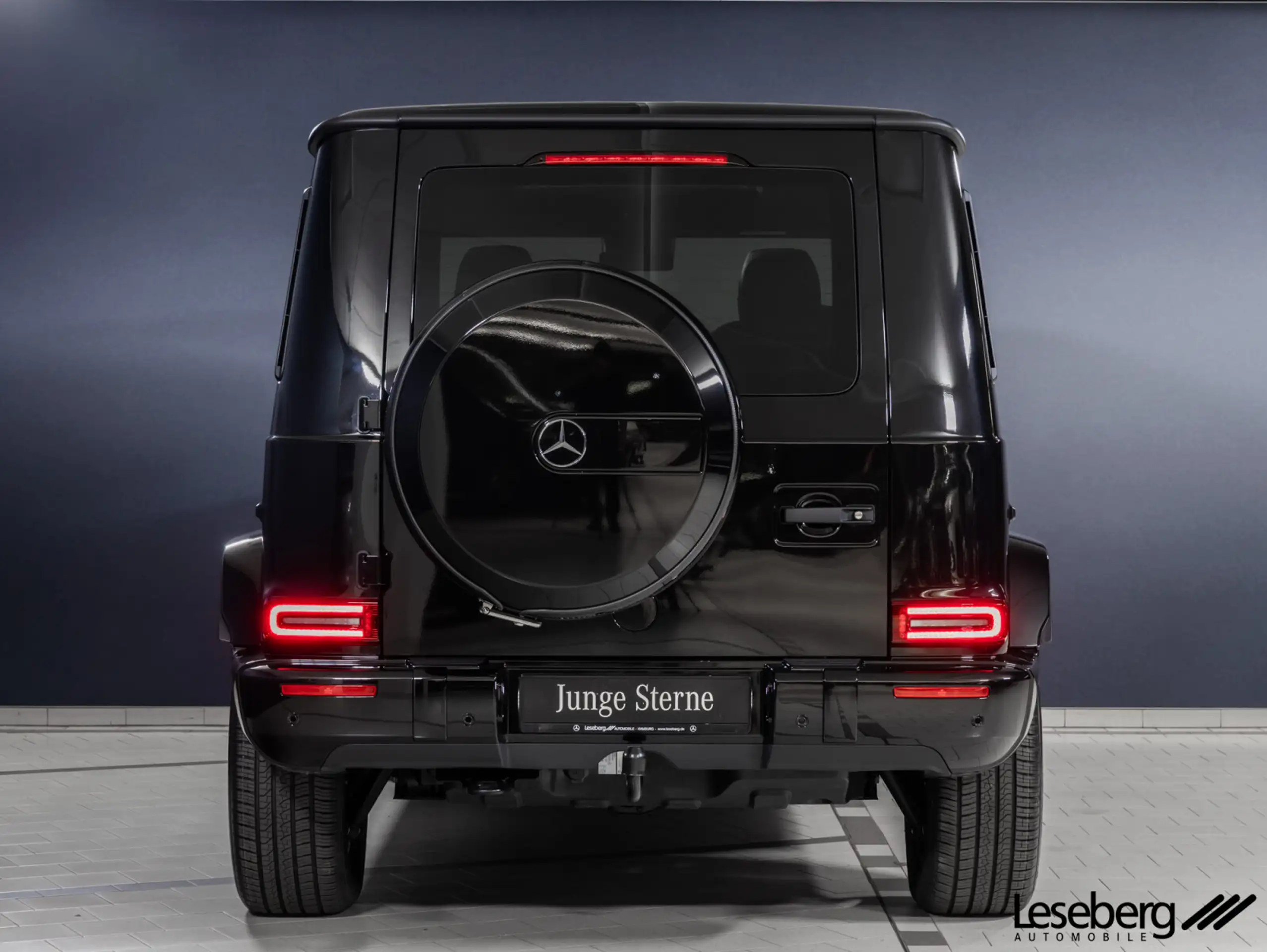 Mercedes-Benz - G 400