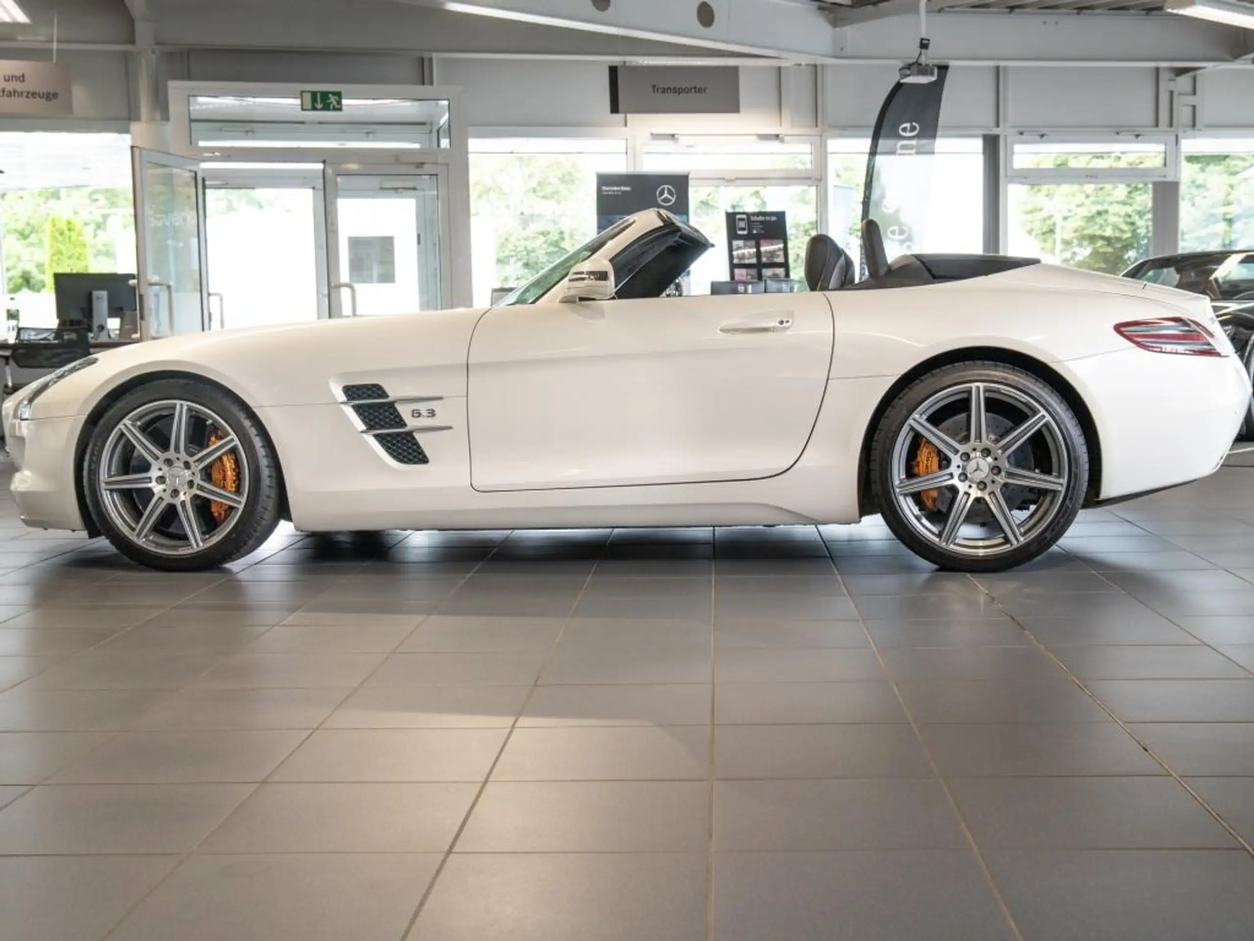 Mercedes-Benz - SLS