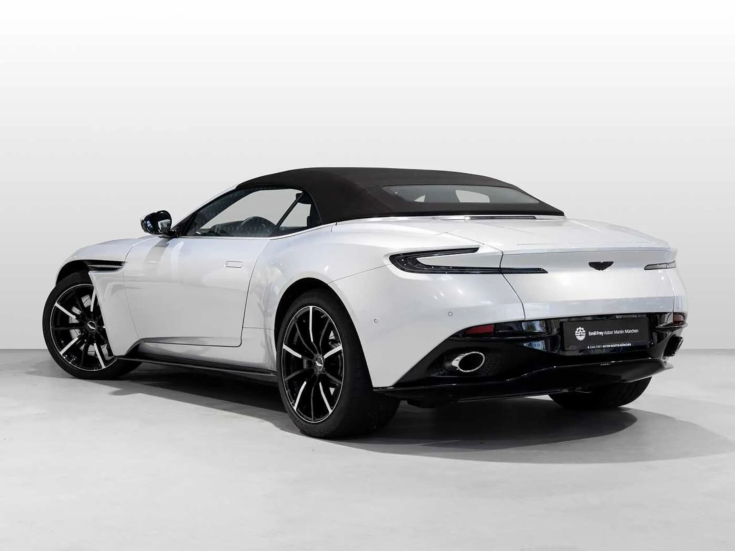 Aston Martin - DB11