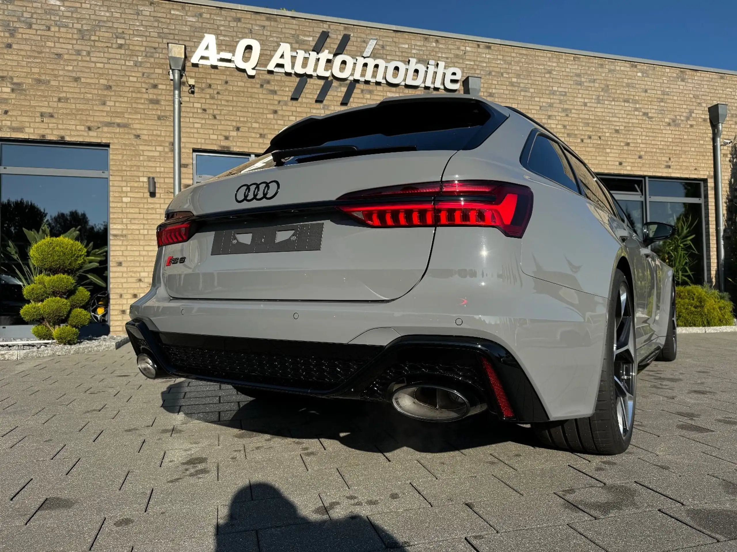 Audi - RS6