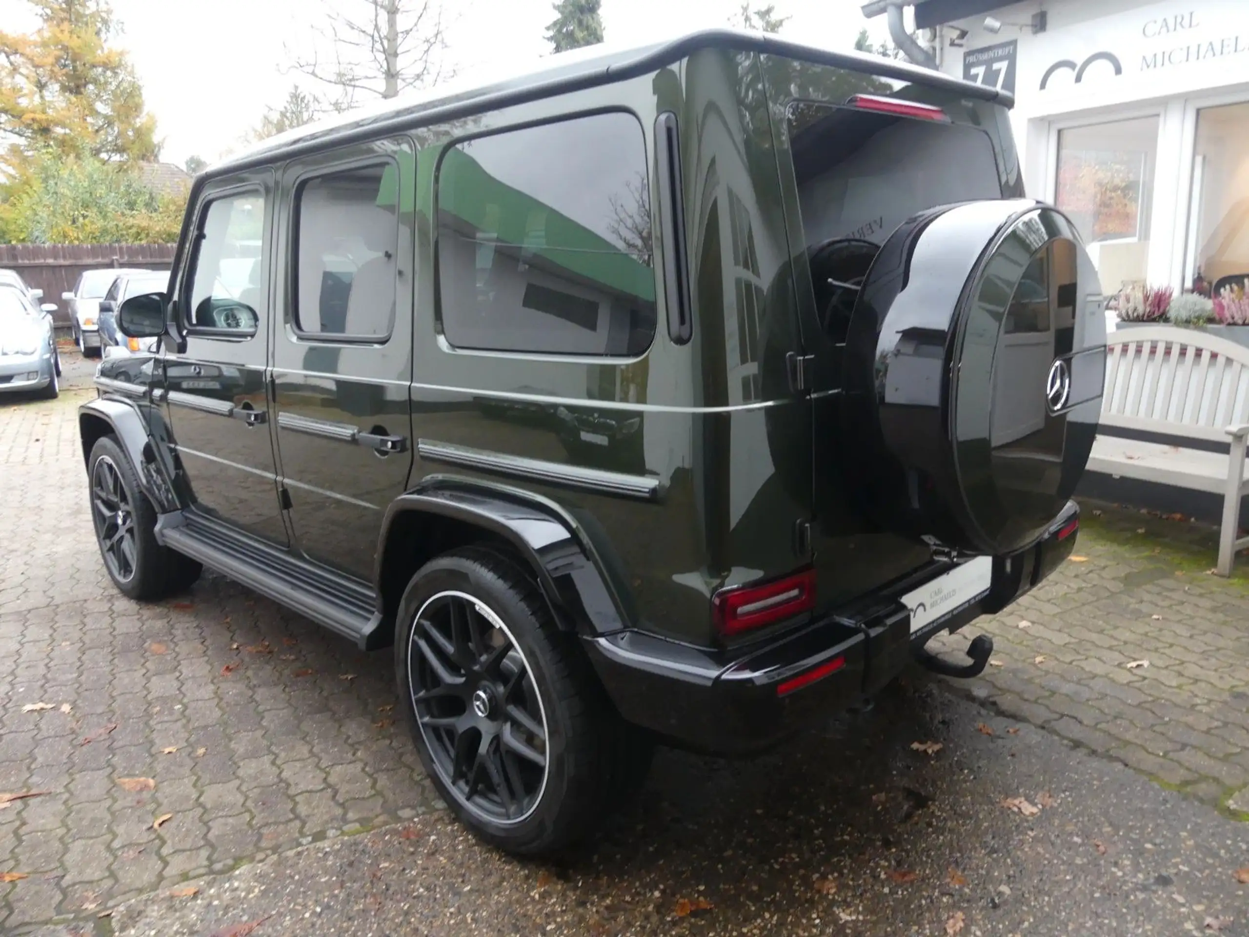 Mercedes-Benz - G 400