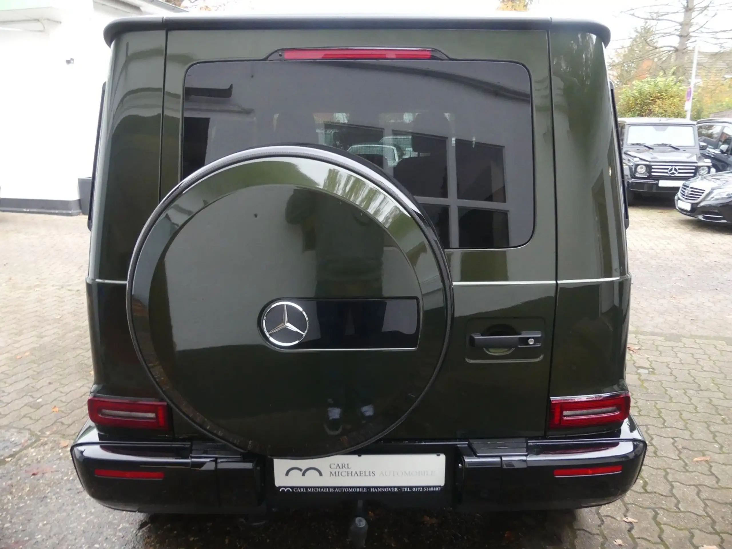 Mercedes-Benz - G 400