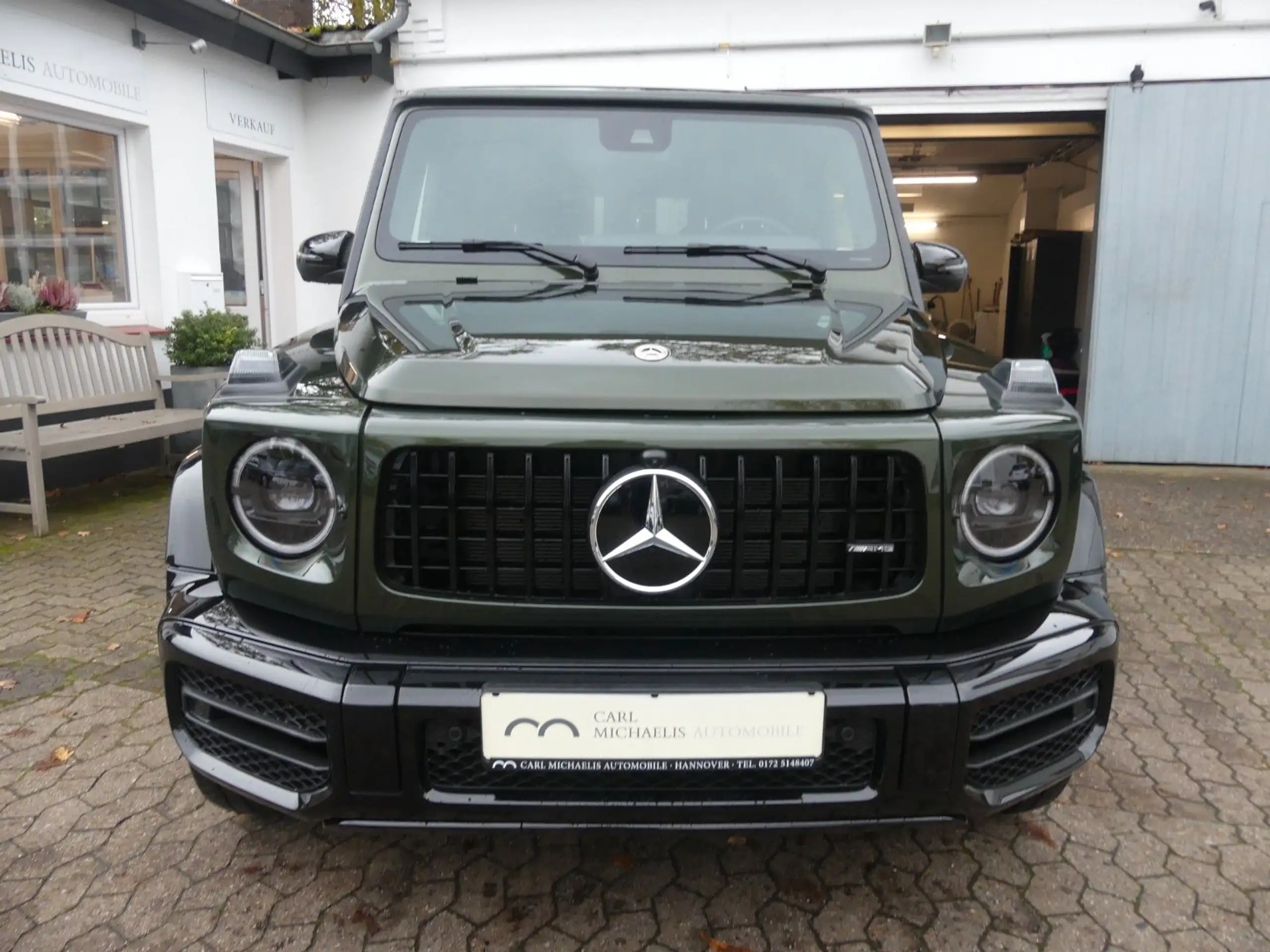 Mercedes-Benz - G 400