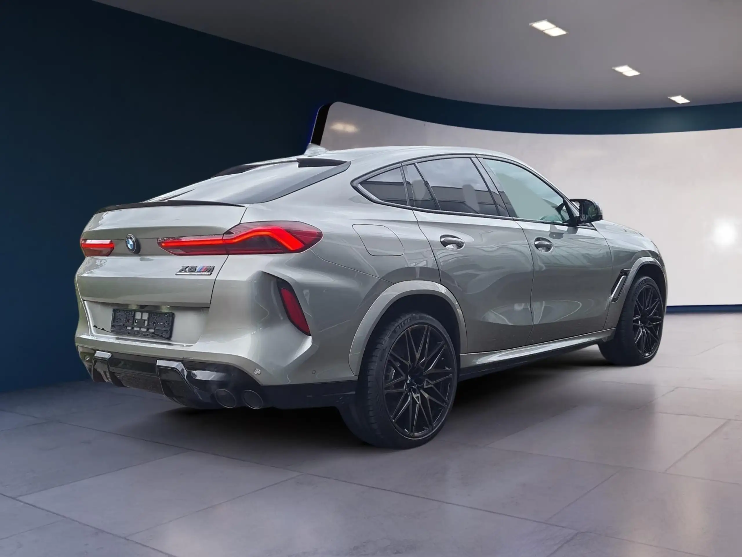 BMW - X6