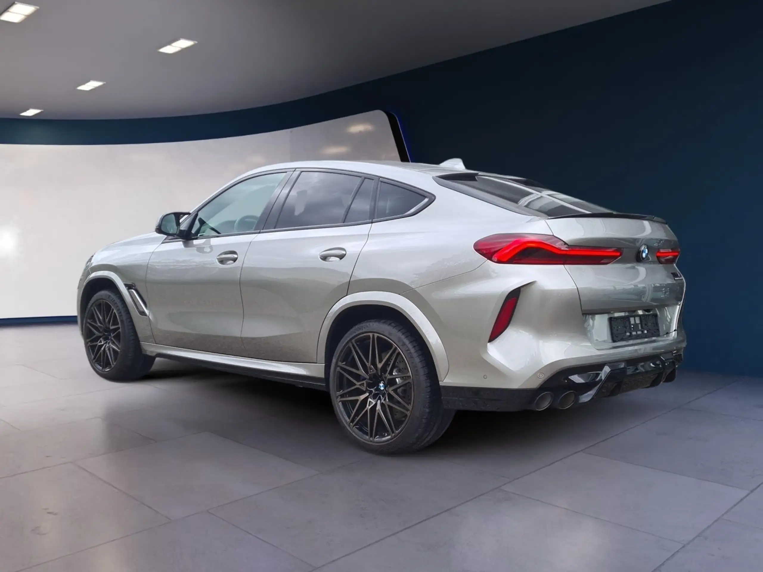 BMW - X6