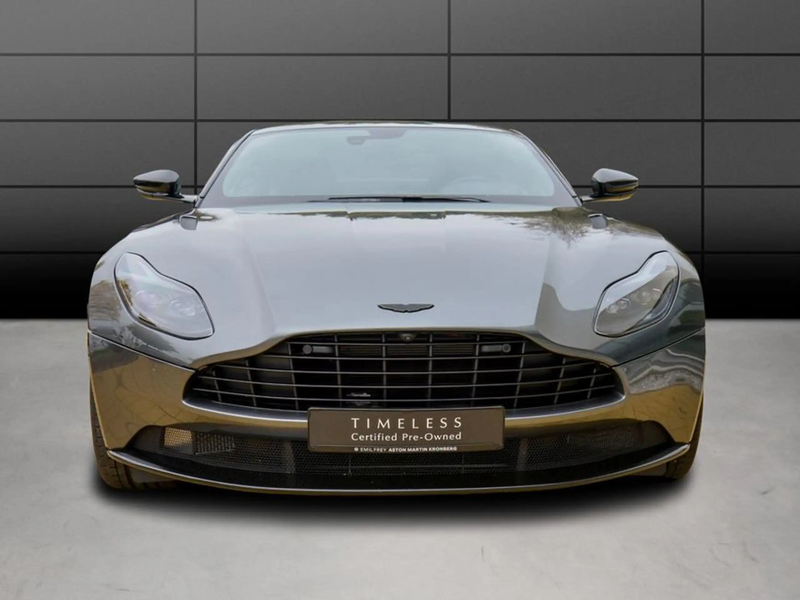 Aston Martin - DB11