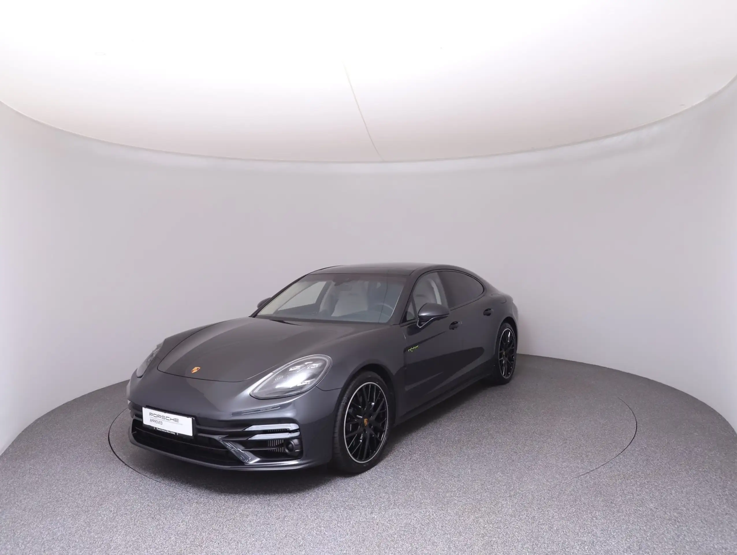 Porsche Panamera 2023