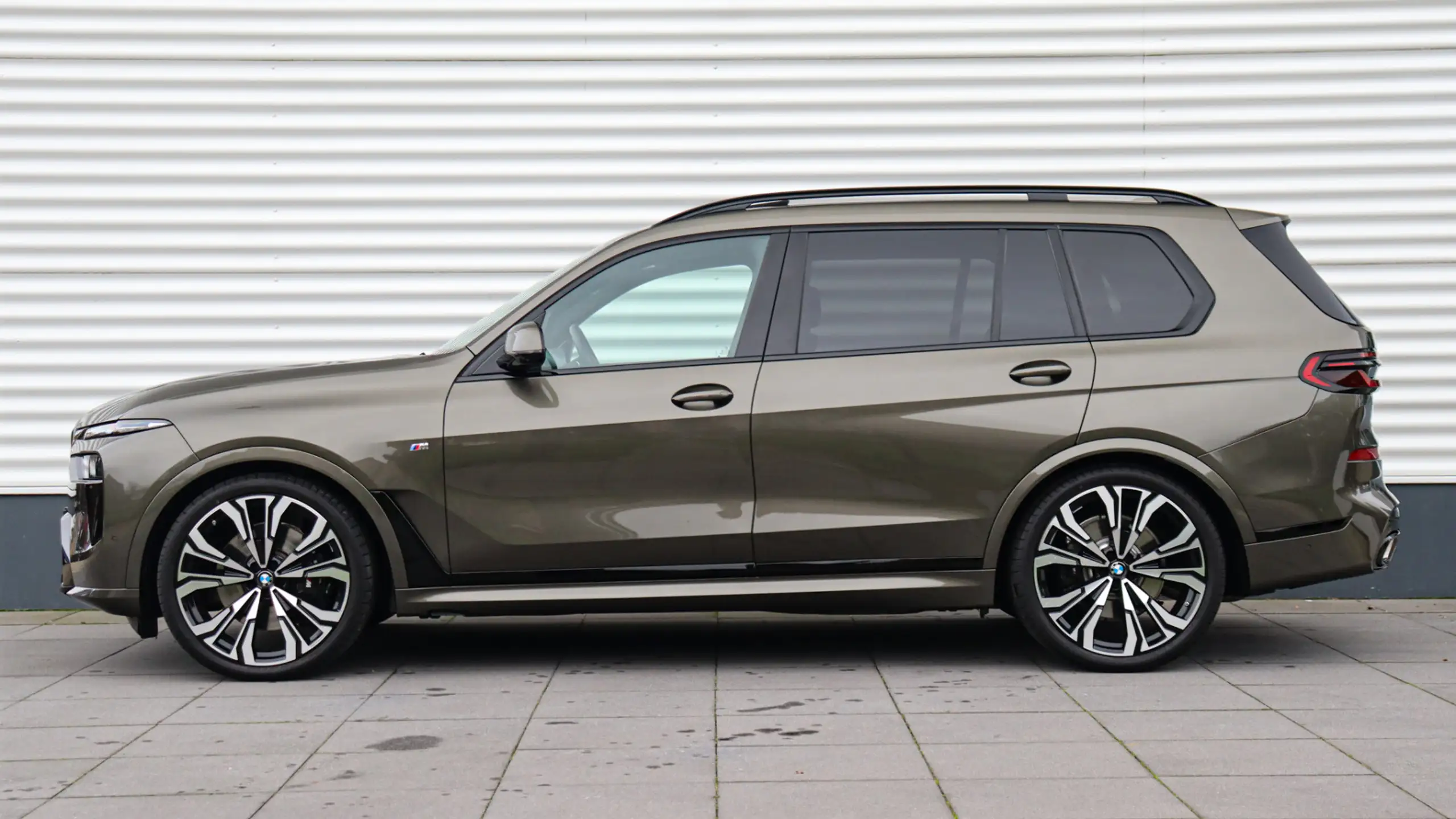 BMW - X7