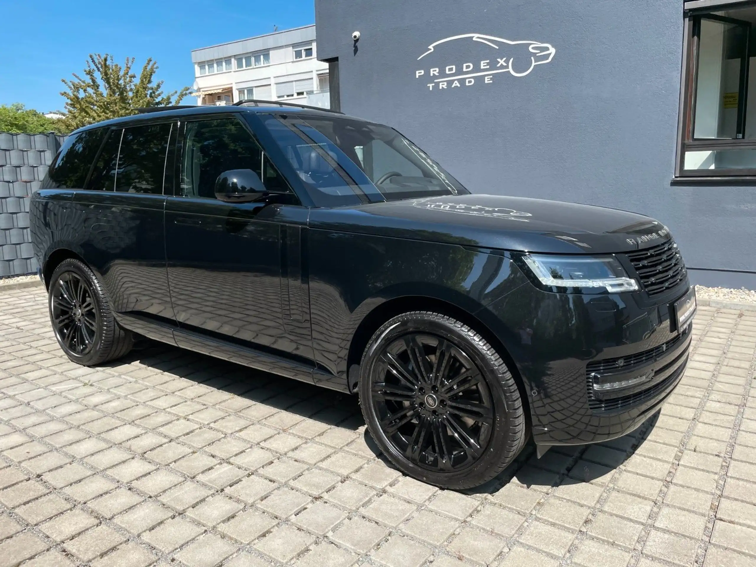 Land Rover - Range Rover