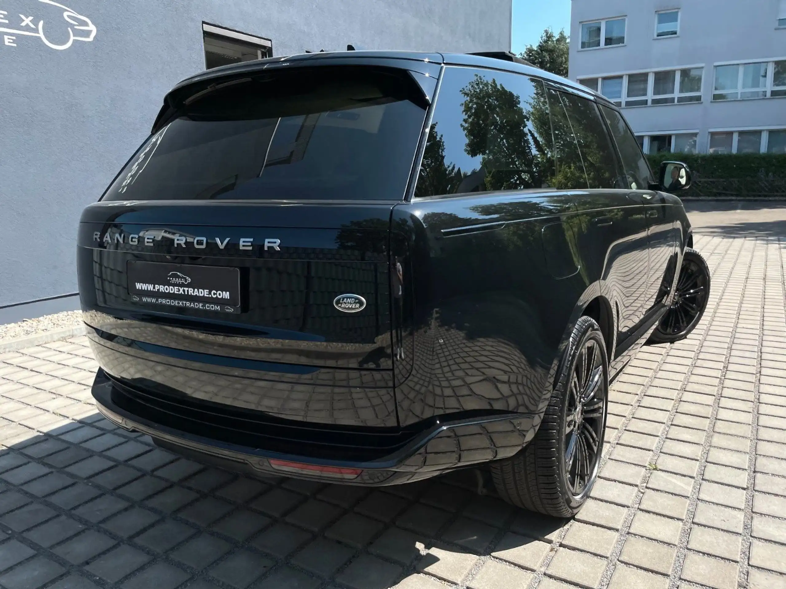 Land Rover - Range Rover