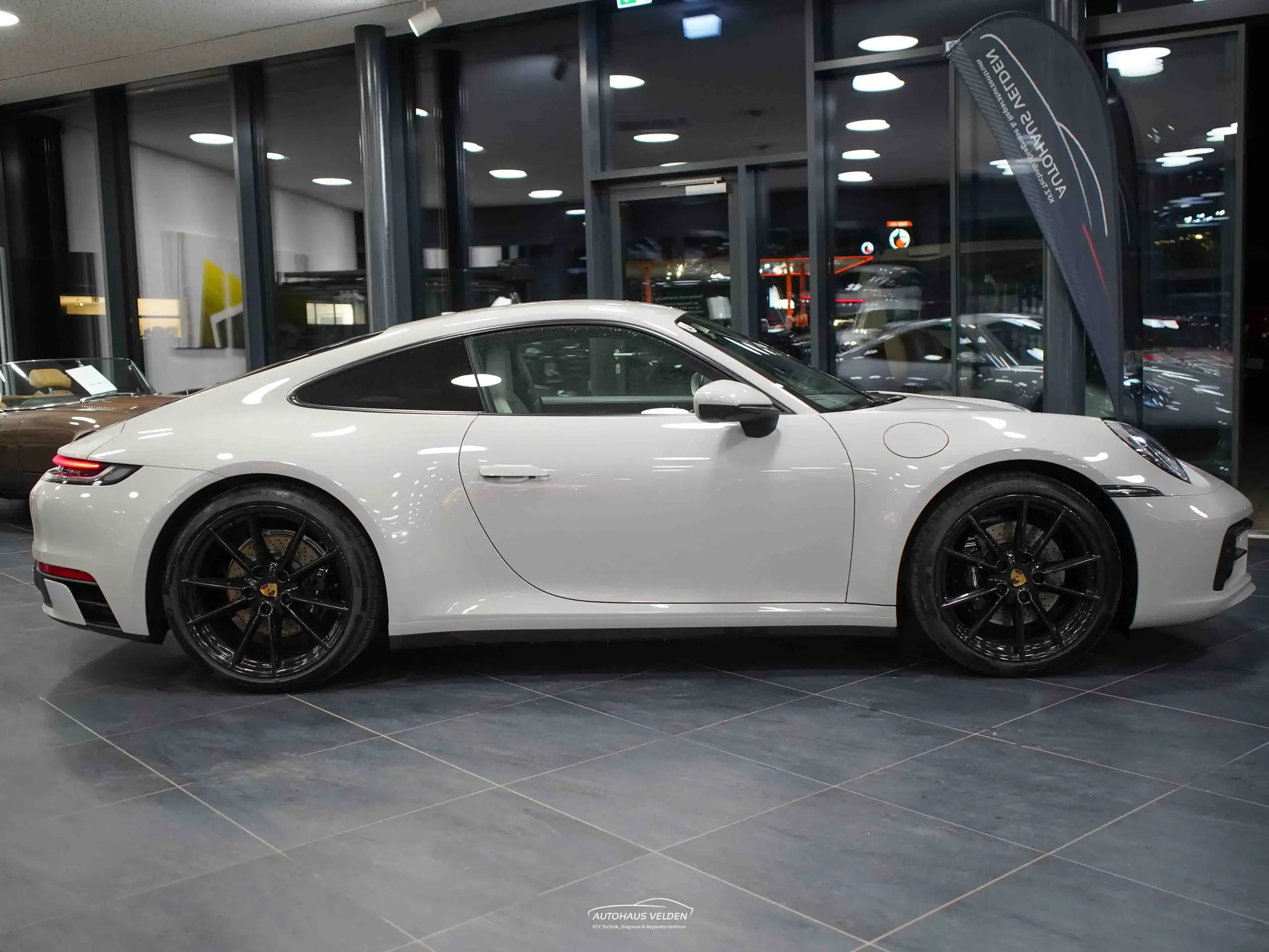 Porsche - 992