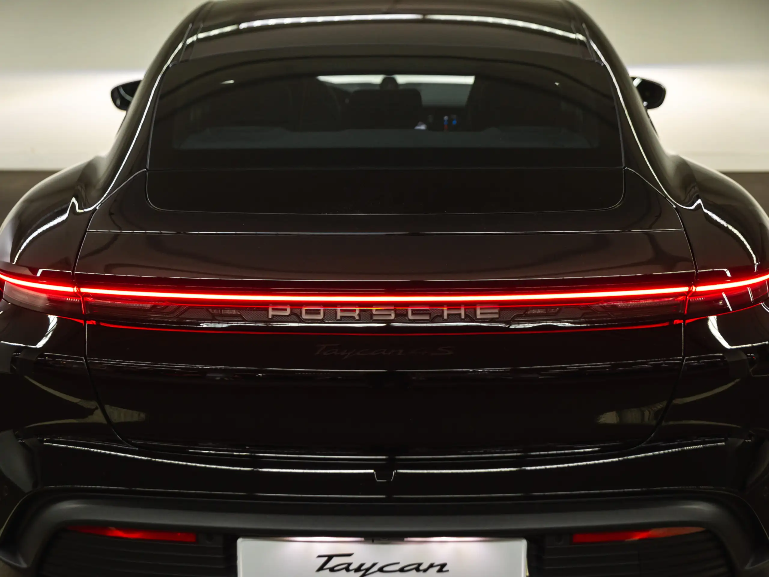 Porsche - Taycan