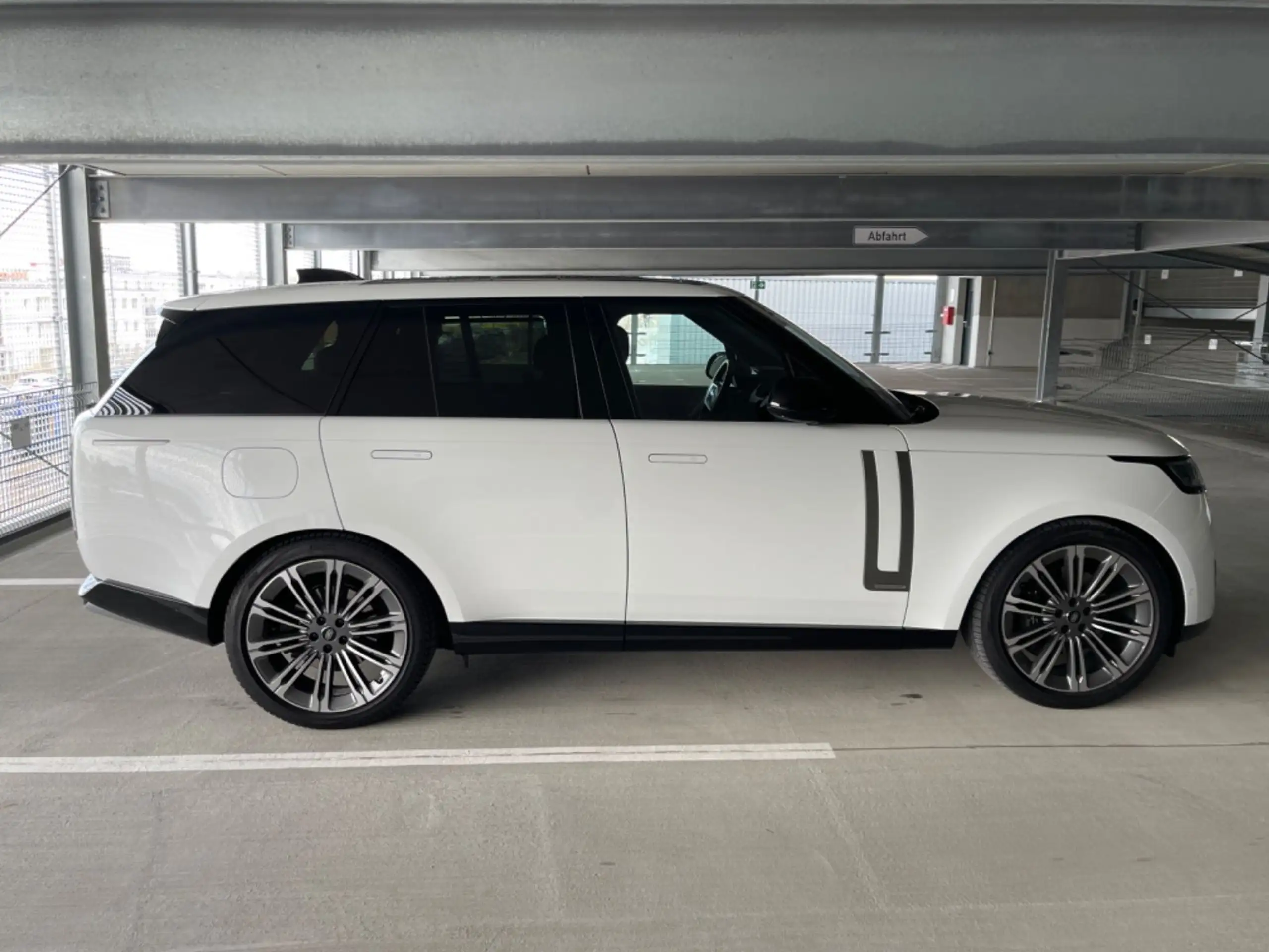 Land Rover - Range Rover