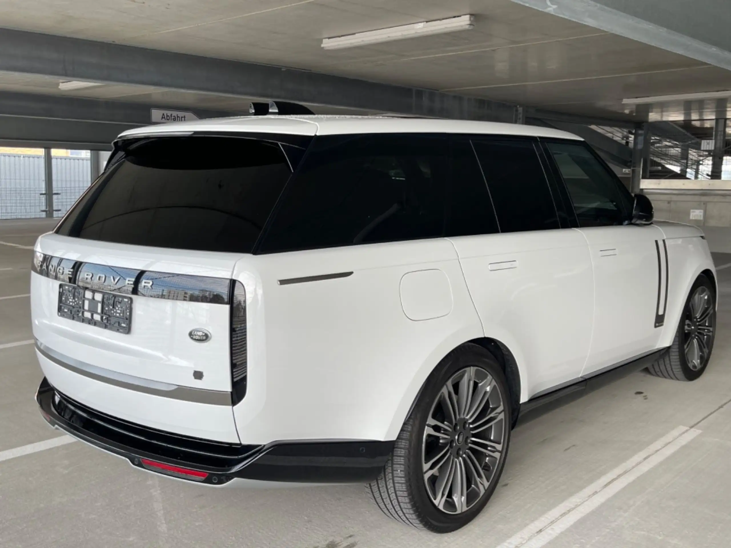 Land Rover - Range Rover