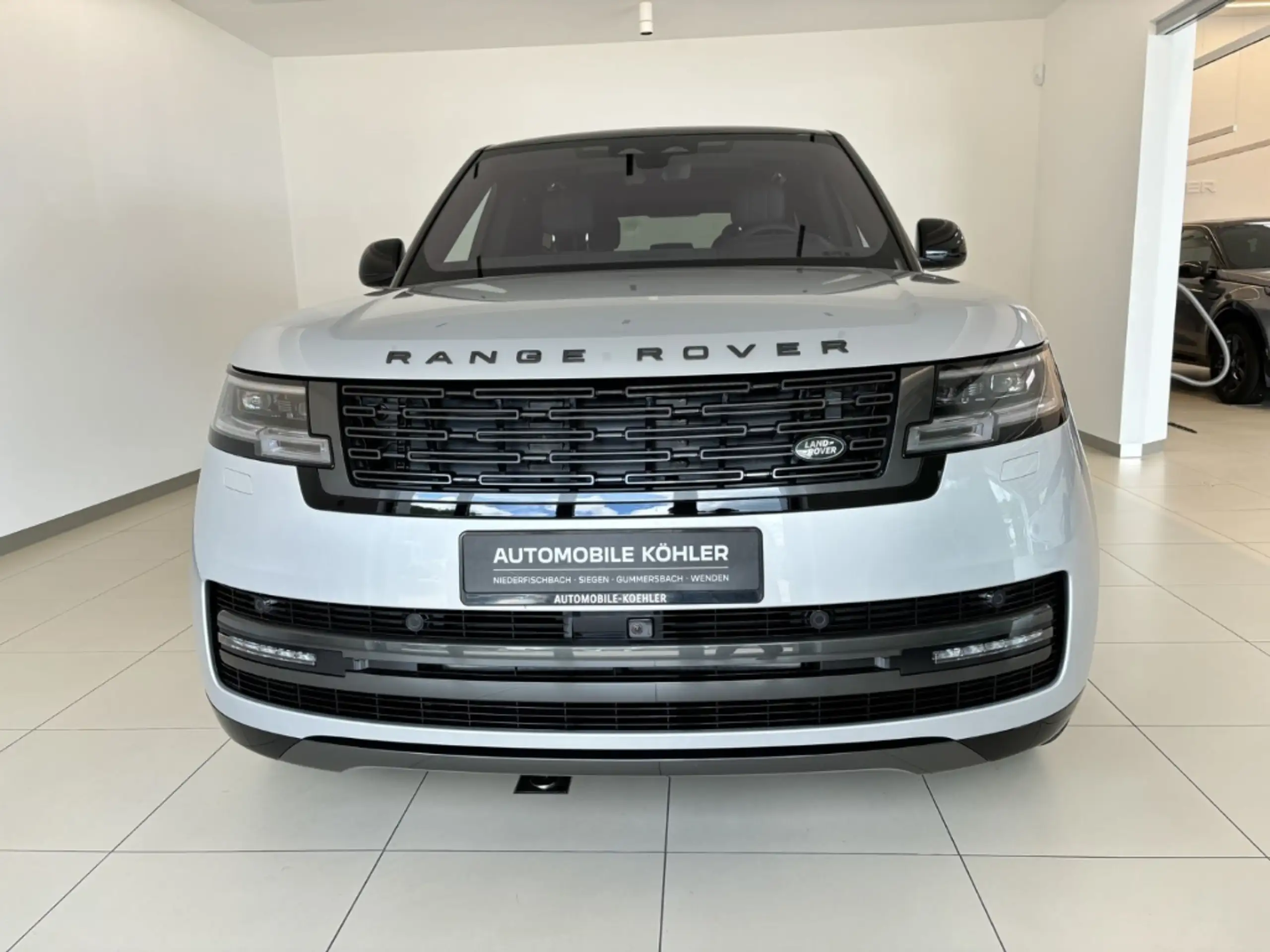 Land Rover - Range Rover