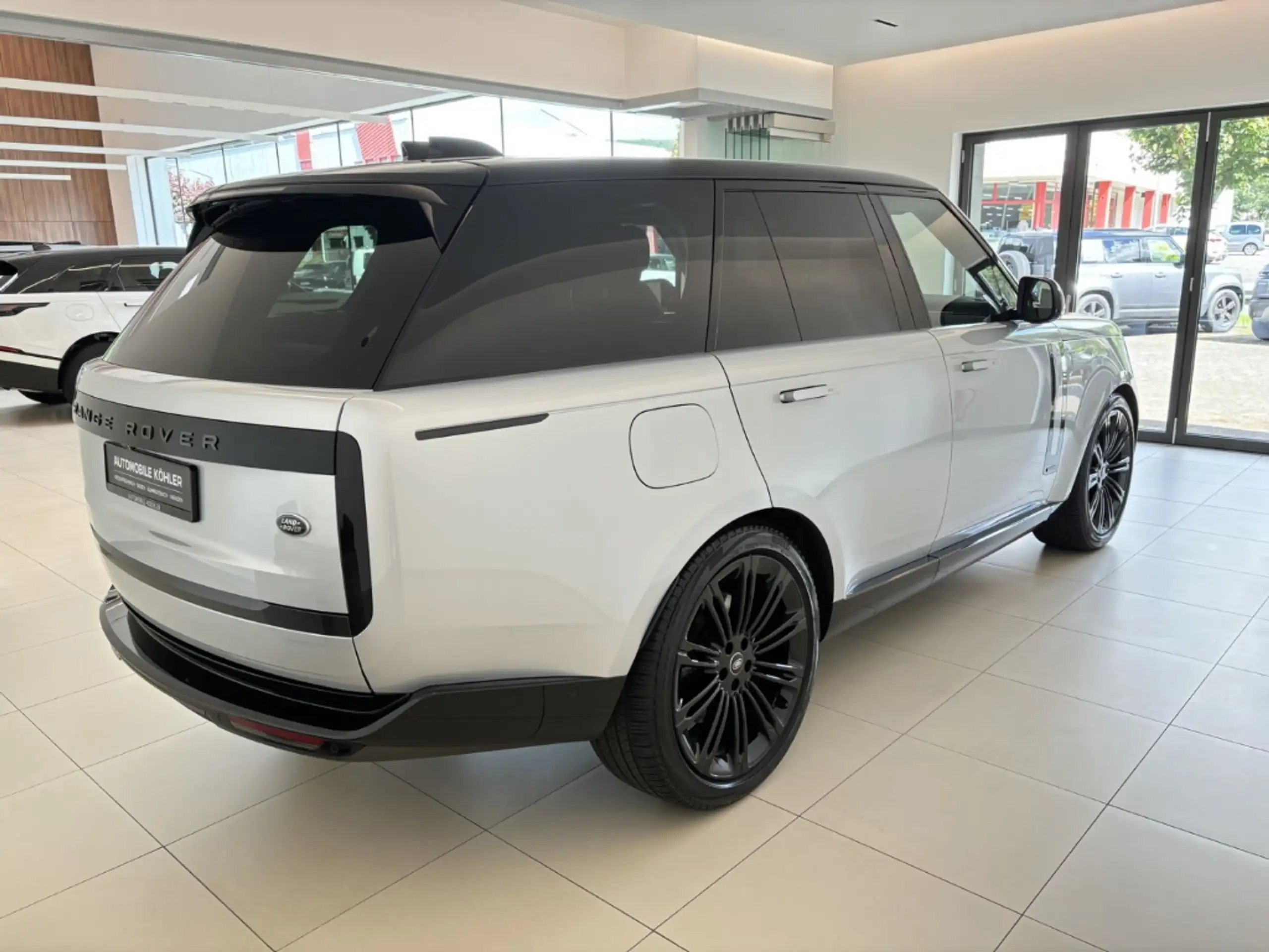 Land Rover - Range Rover