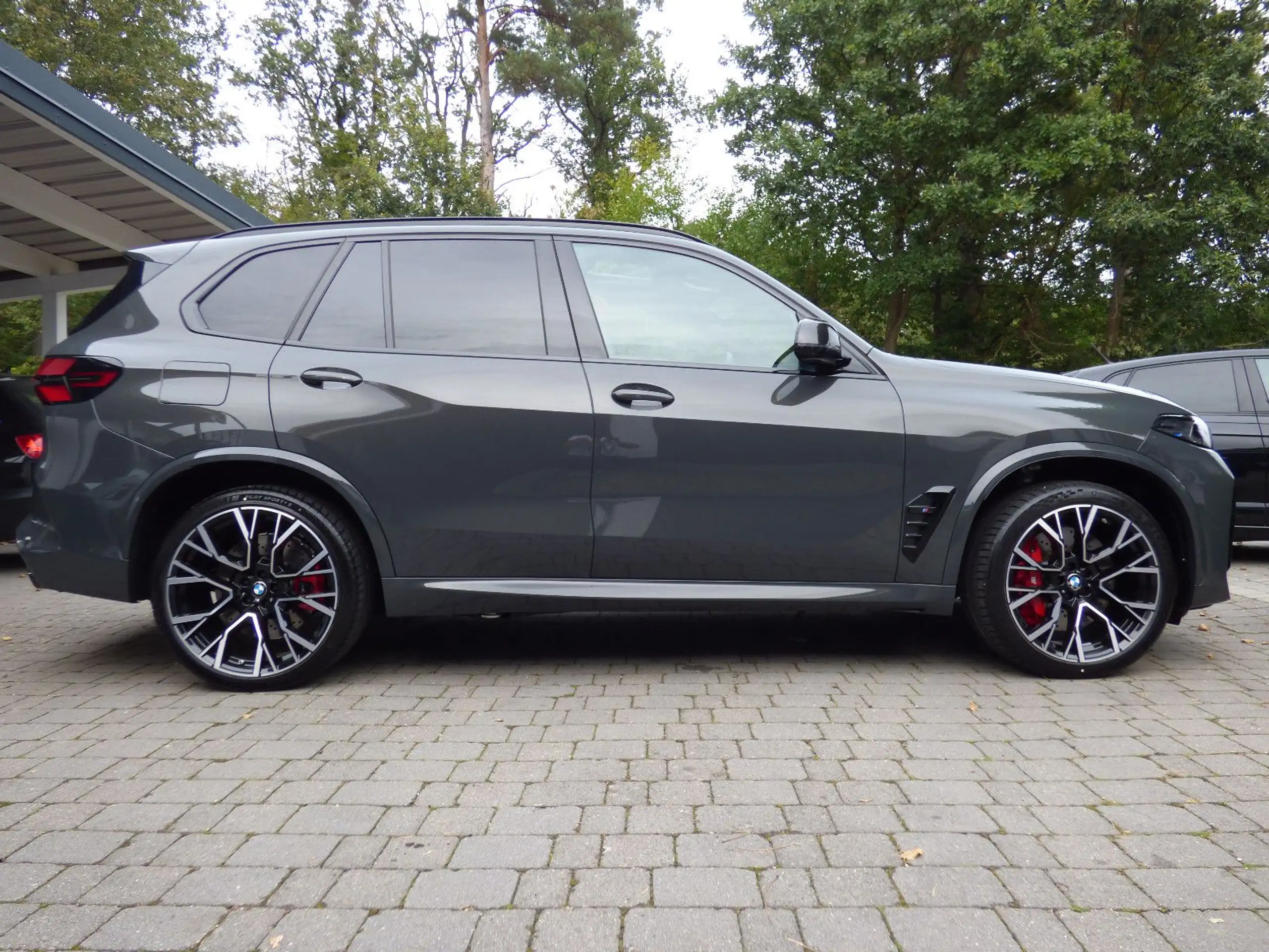 BMW - X5 M