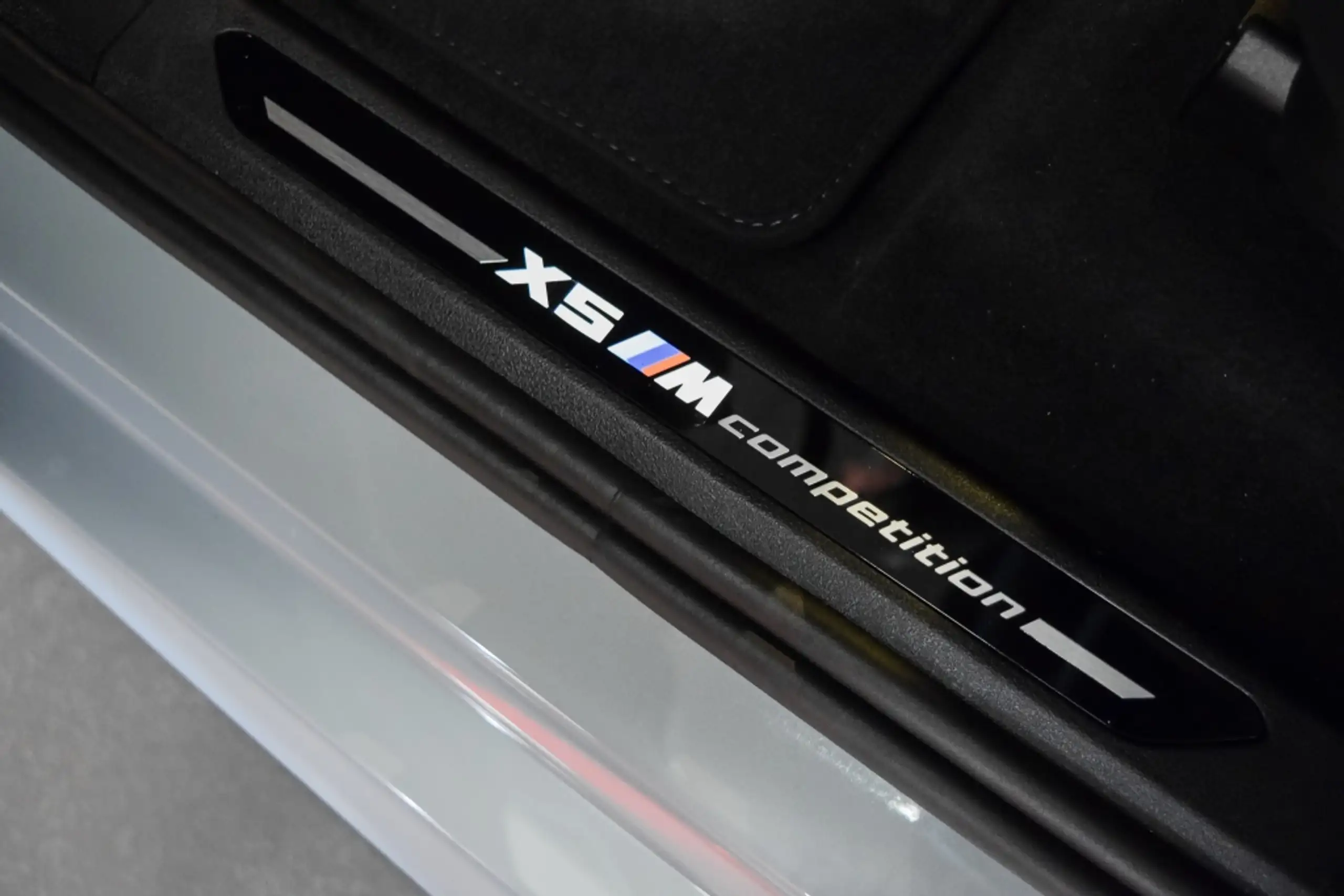 BMW - X5 M