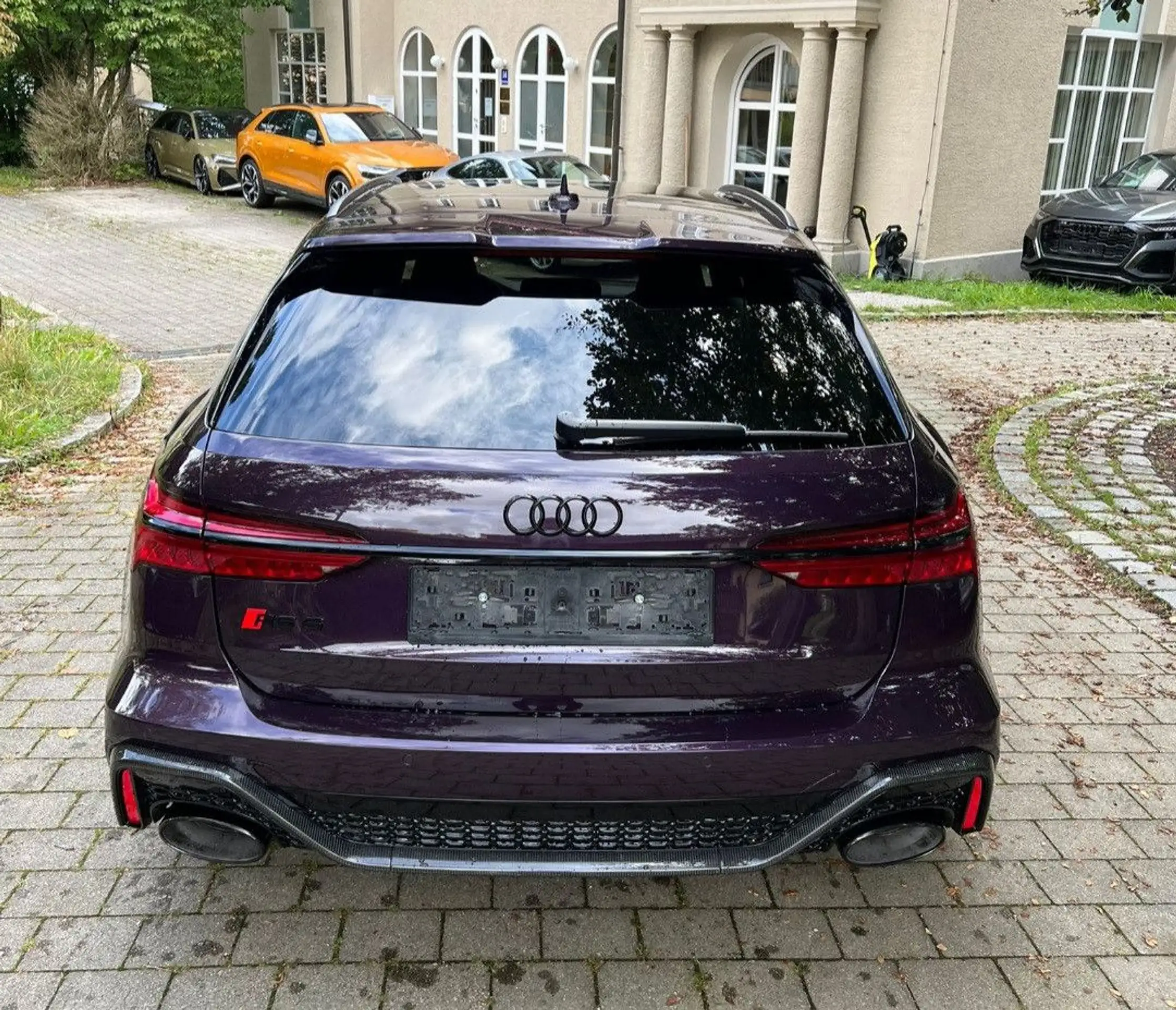 Audi - RS6