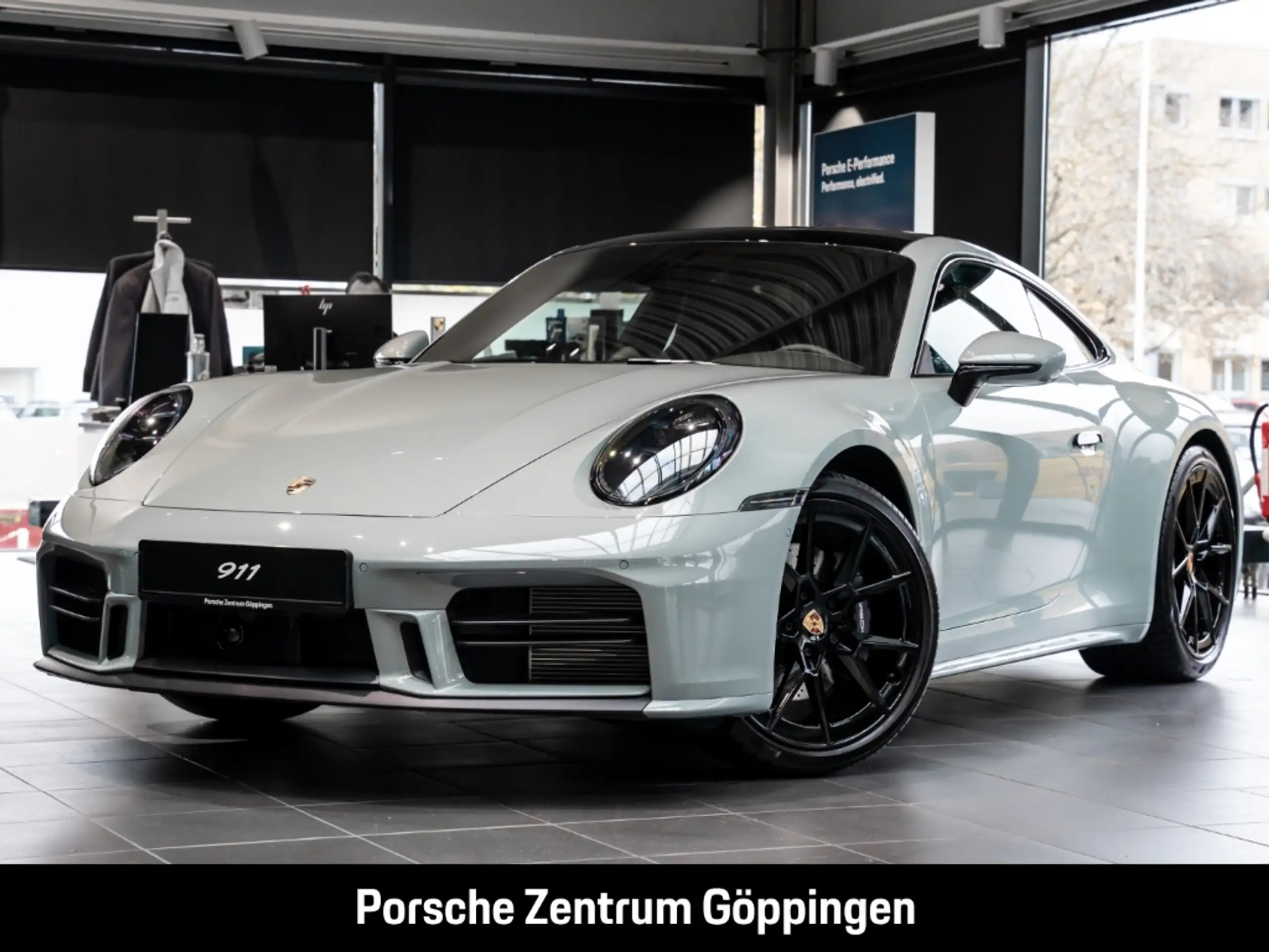 Porsche 992 2019