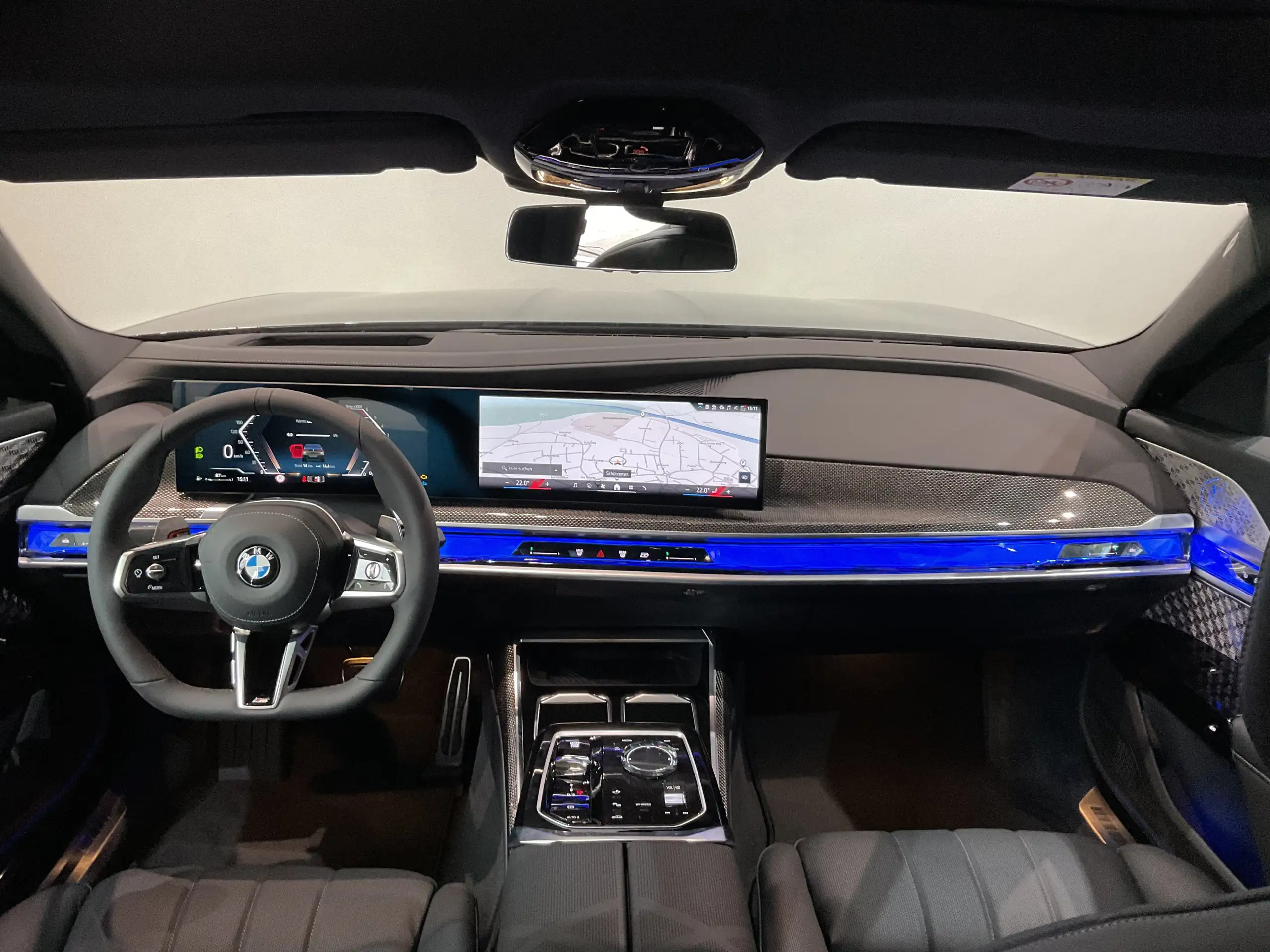 BMW - 740