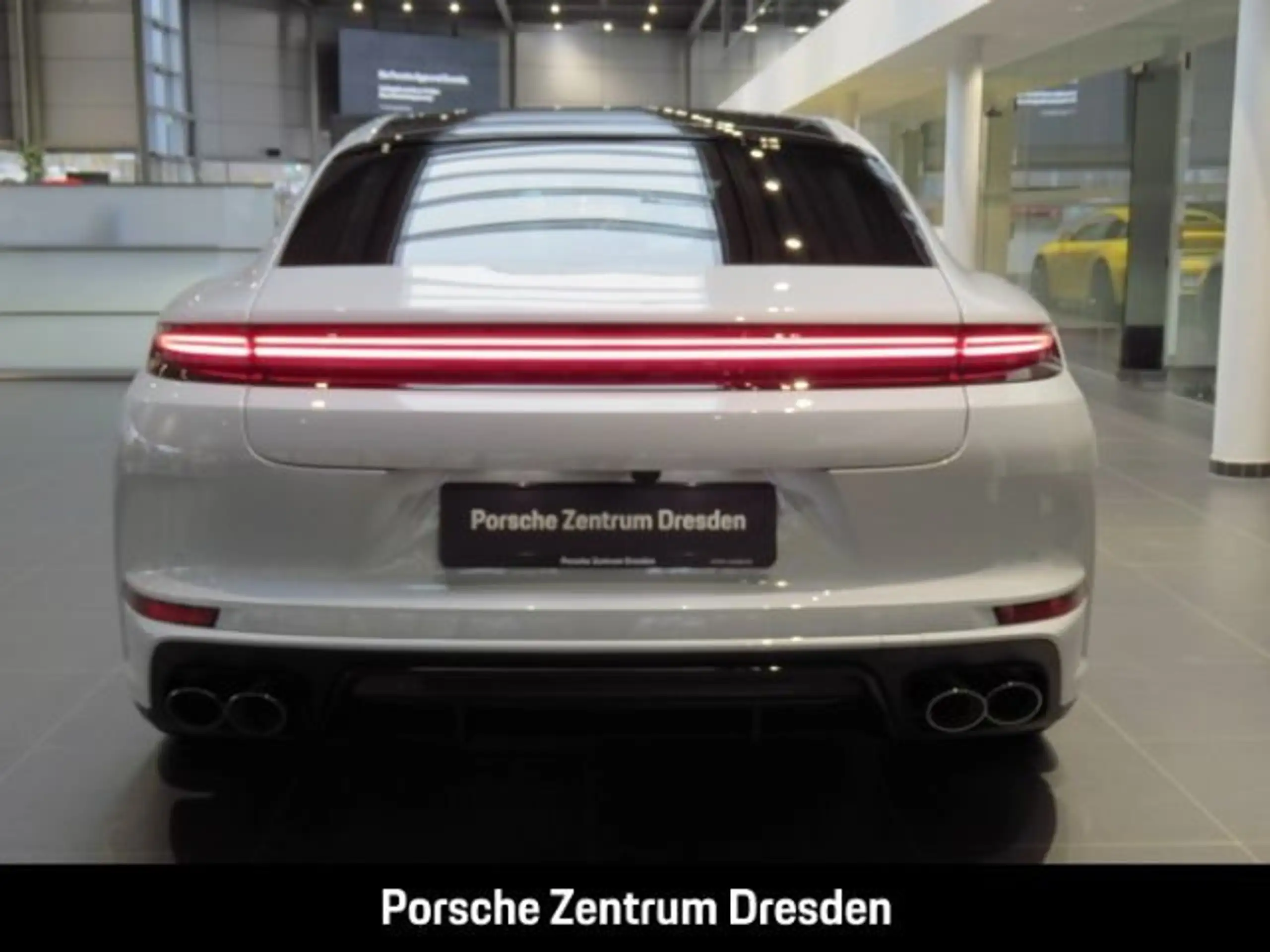 Porsche - Panamera