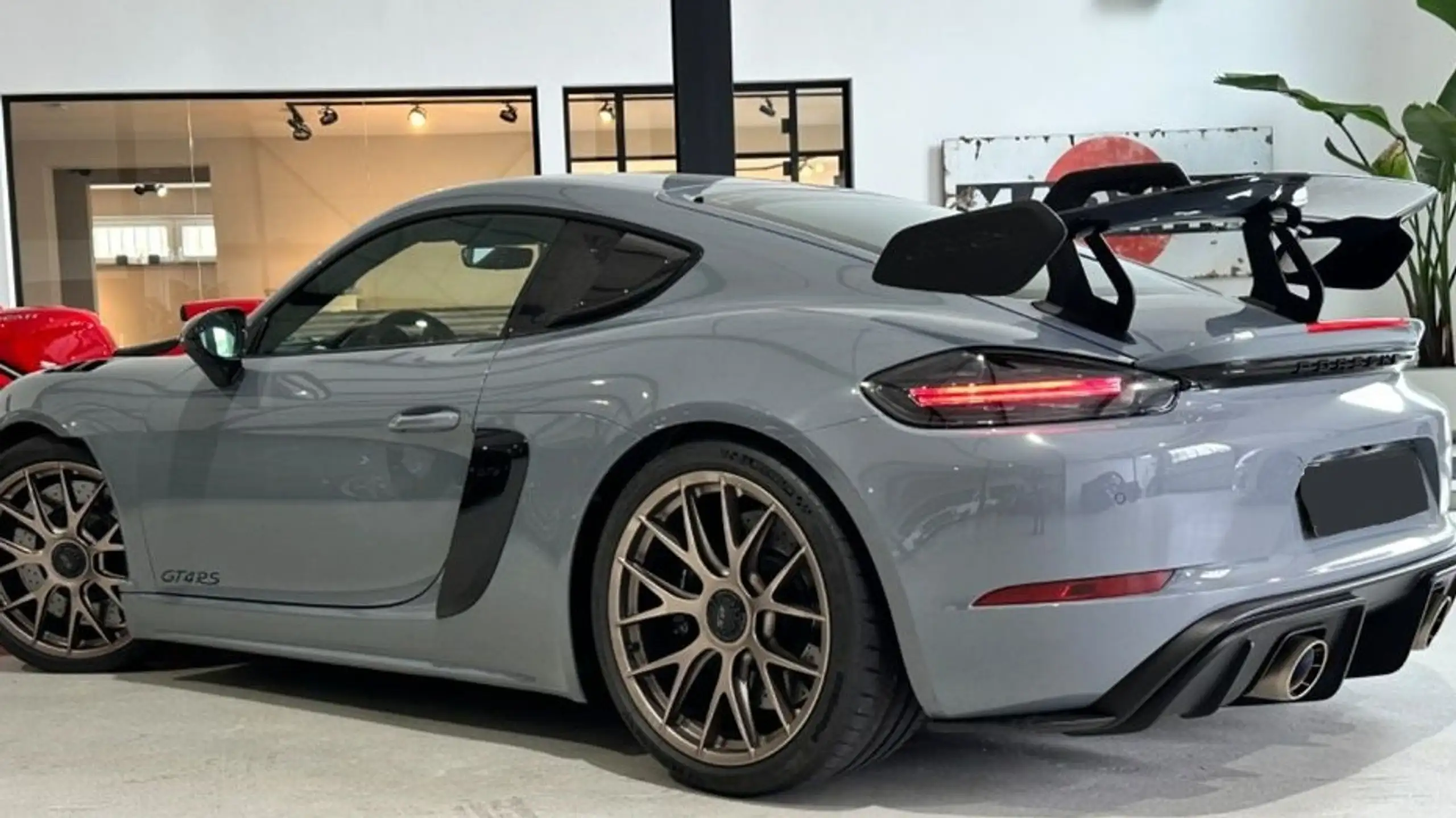 Porsche - Cayman