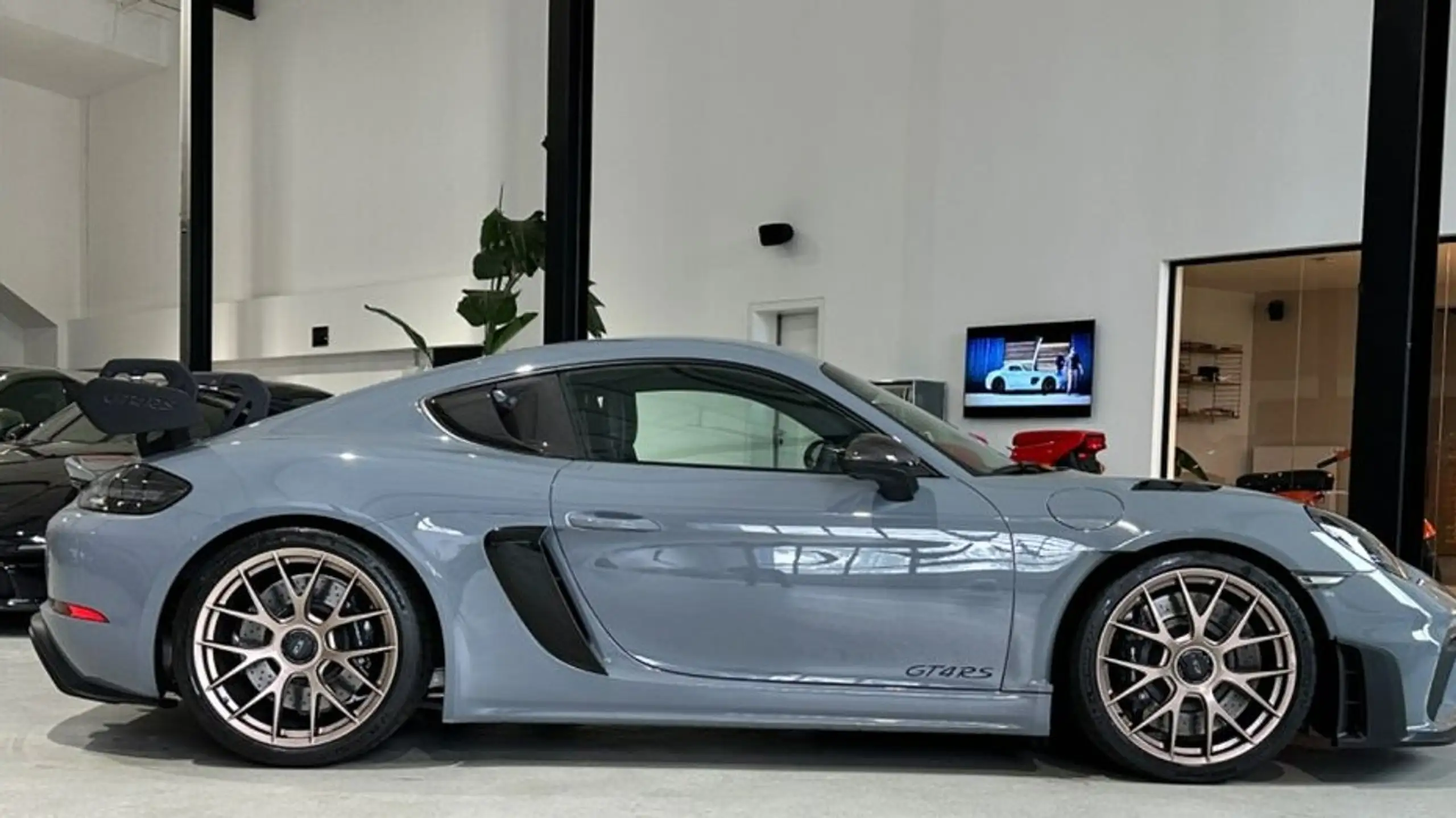 Porsche - Cayman