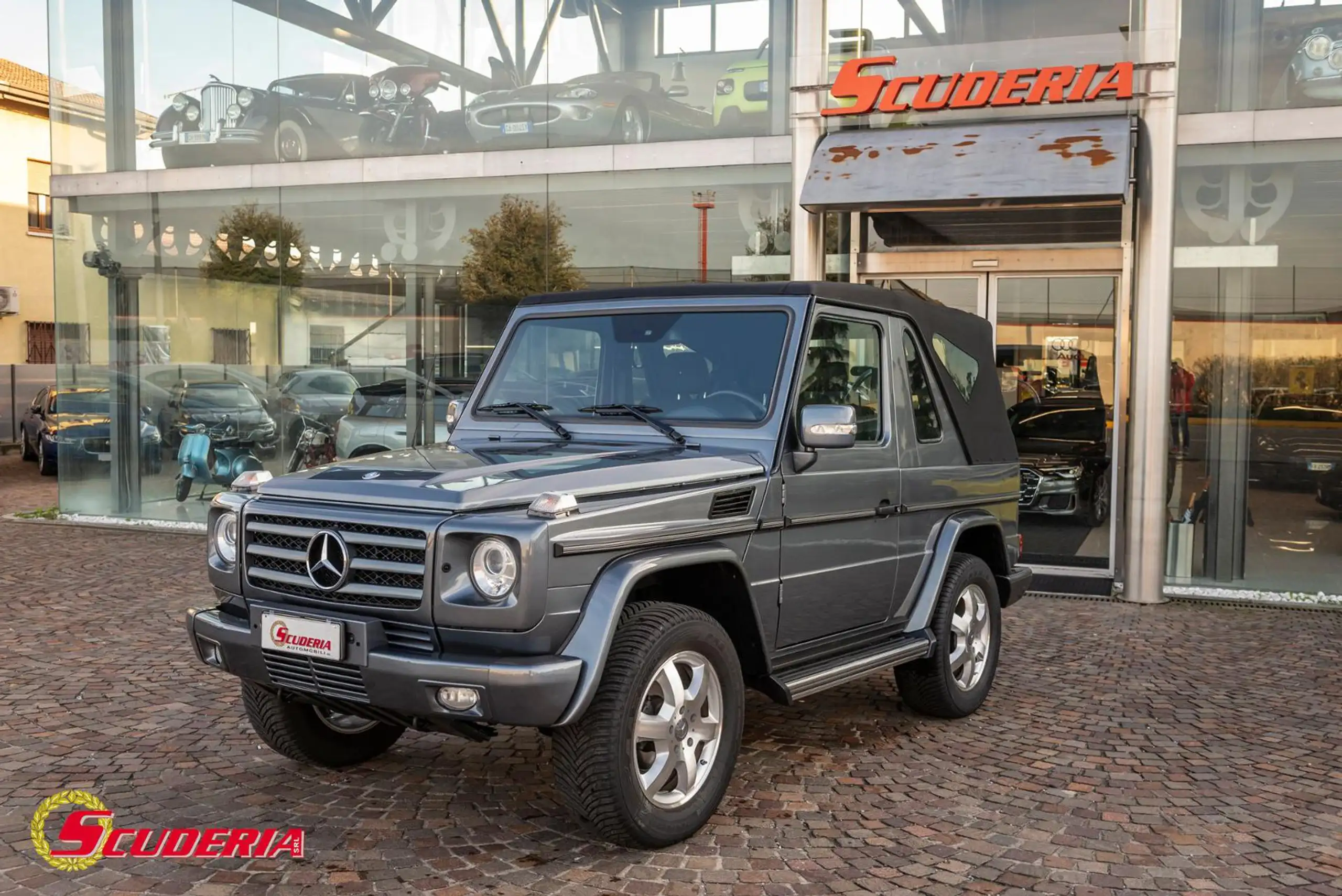 Mercedes-Benz - G 350