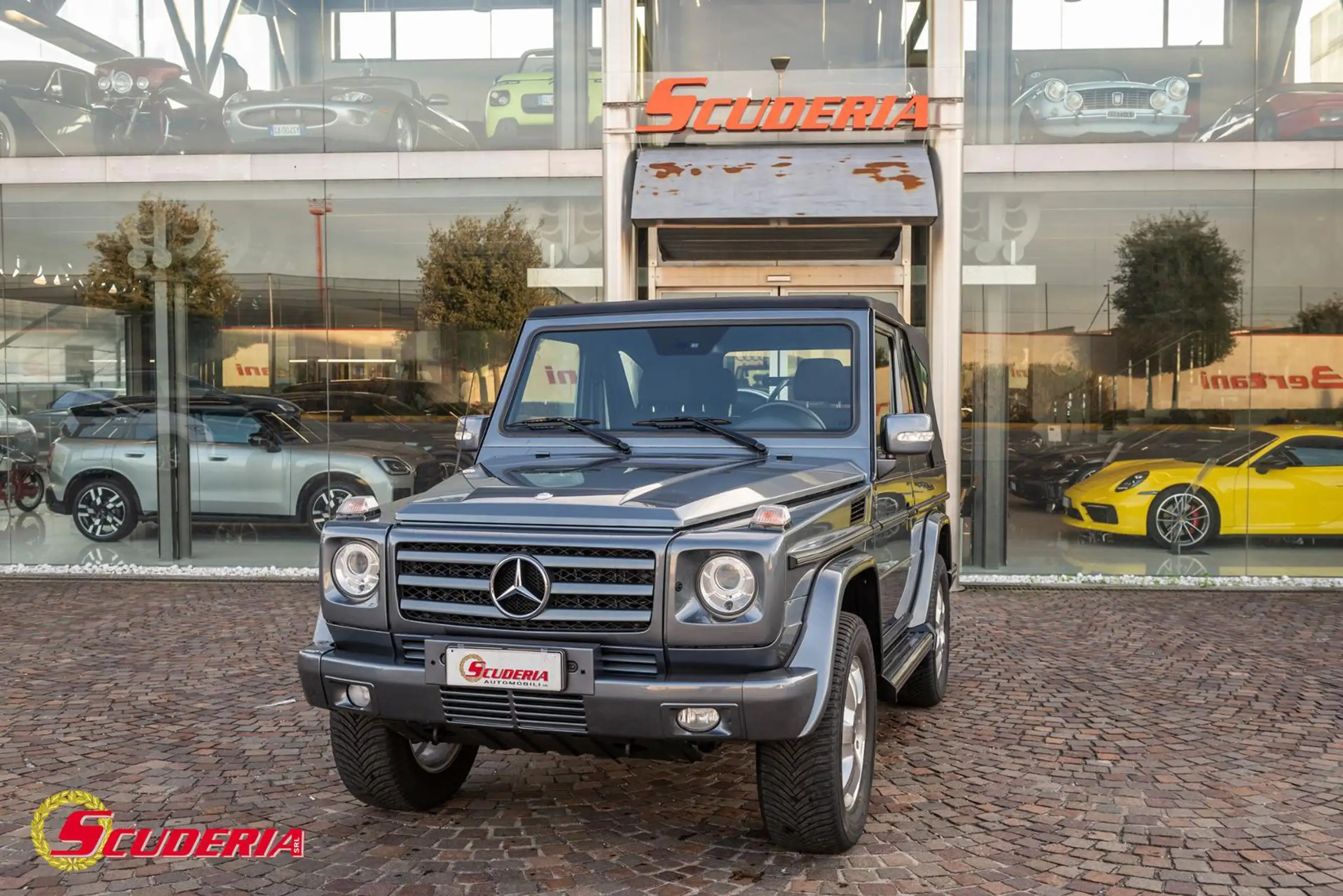 Mercedes-Benz - G 350