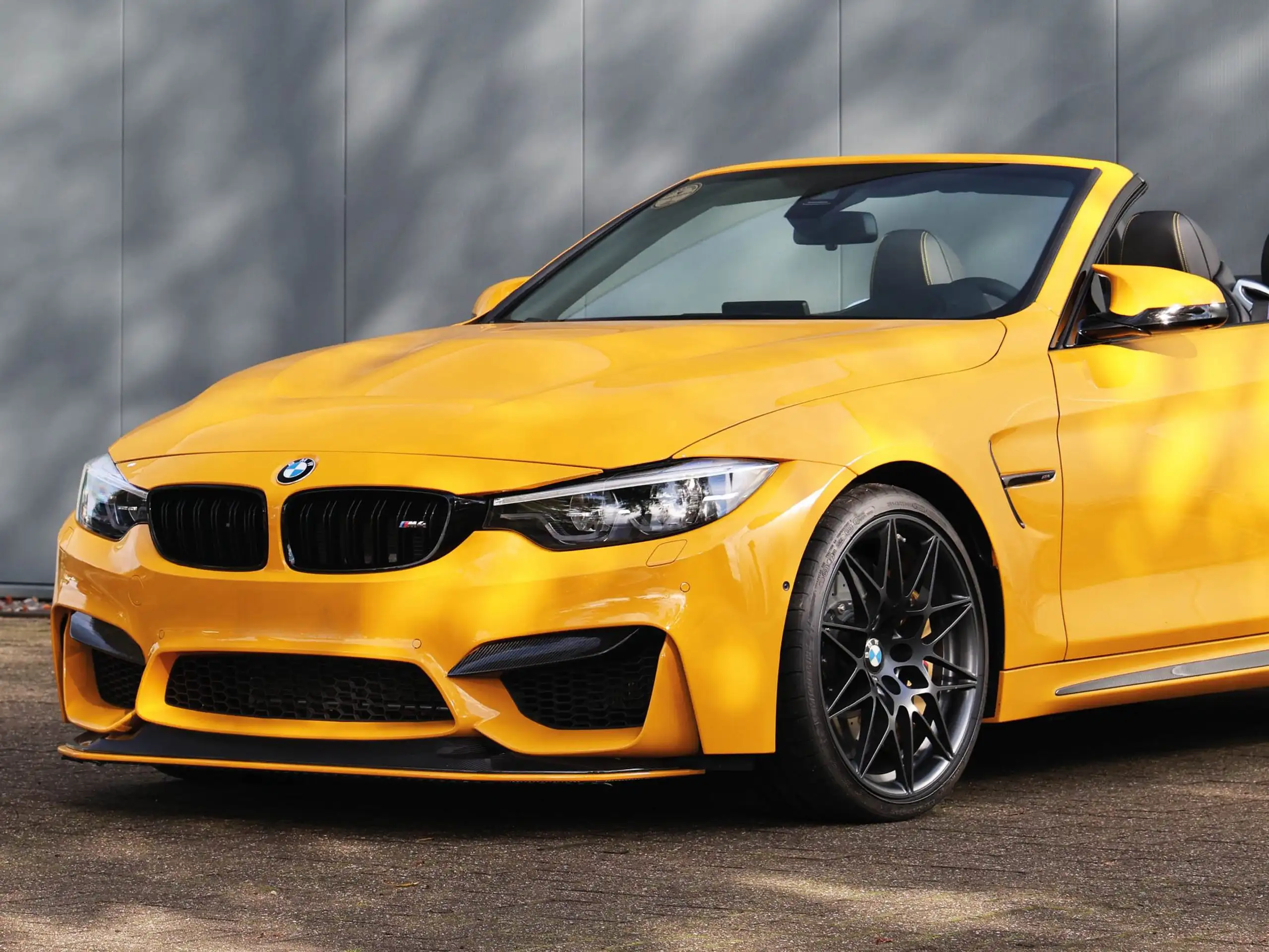 BMW - M4