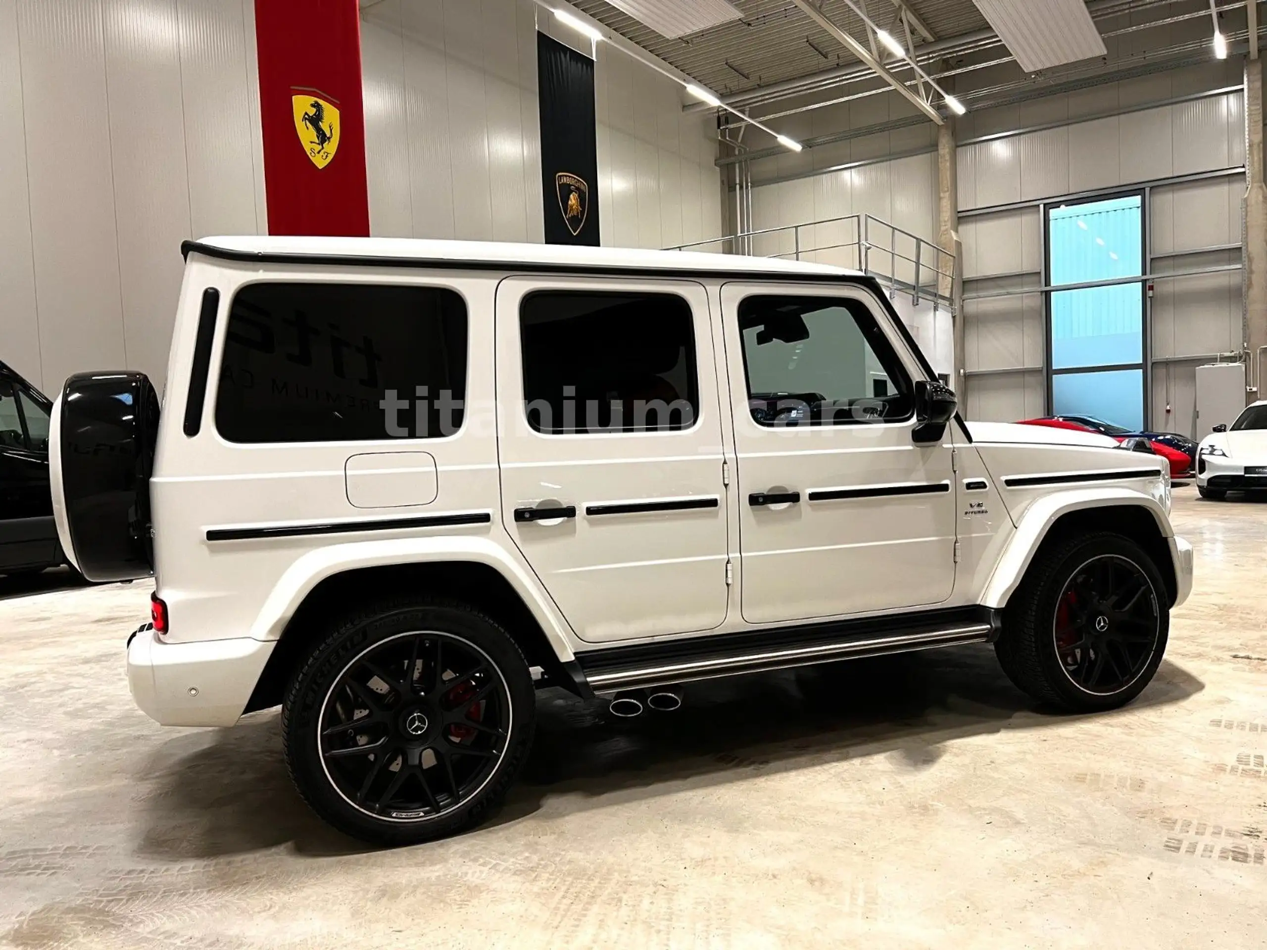 Mercedes-Benz - G 63 AMG