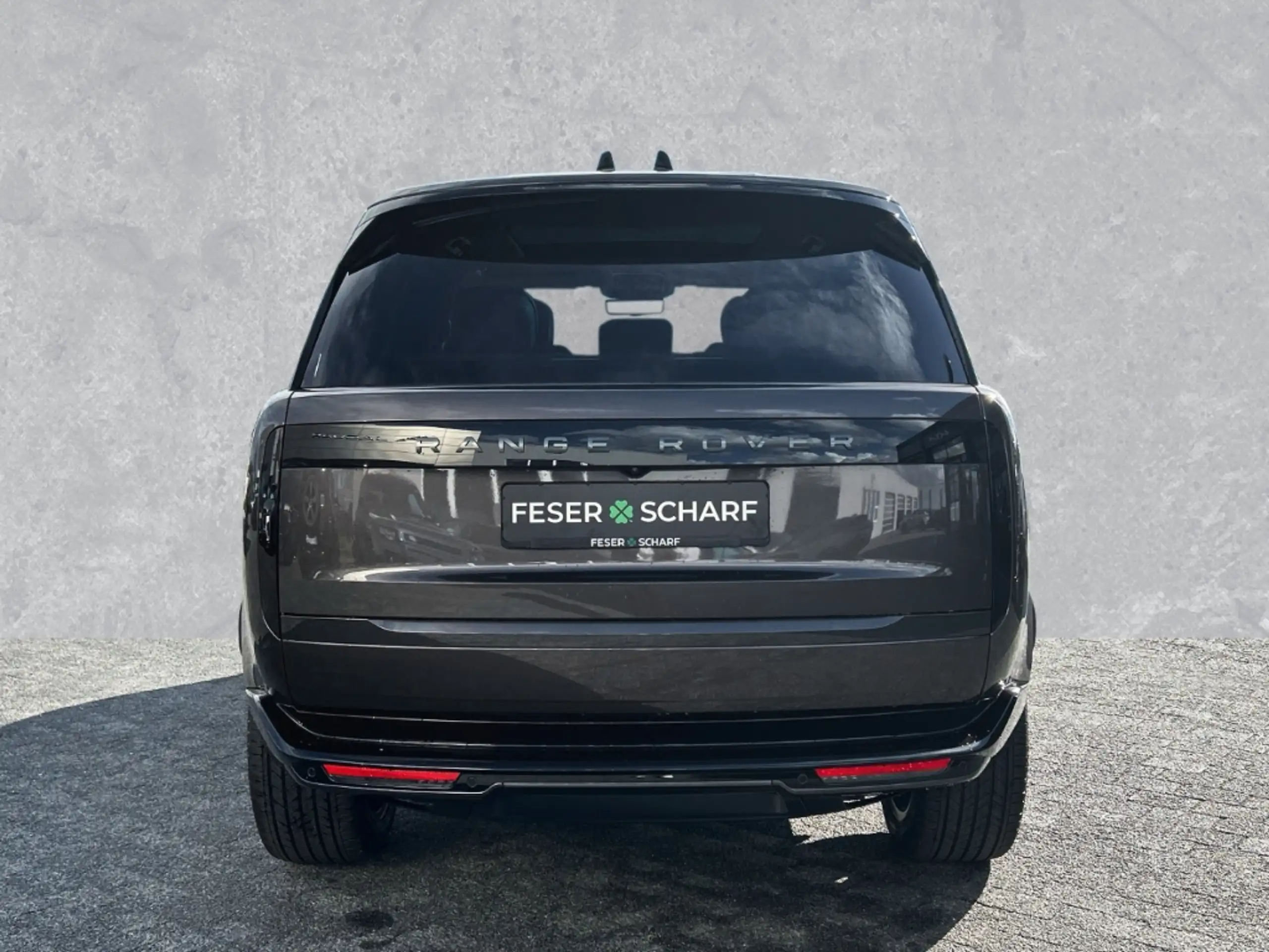 Land Rover - Range Rover