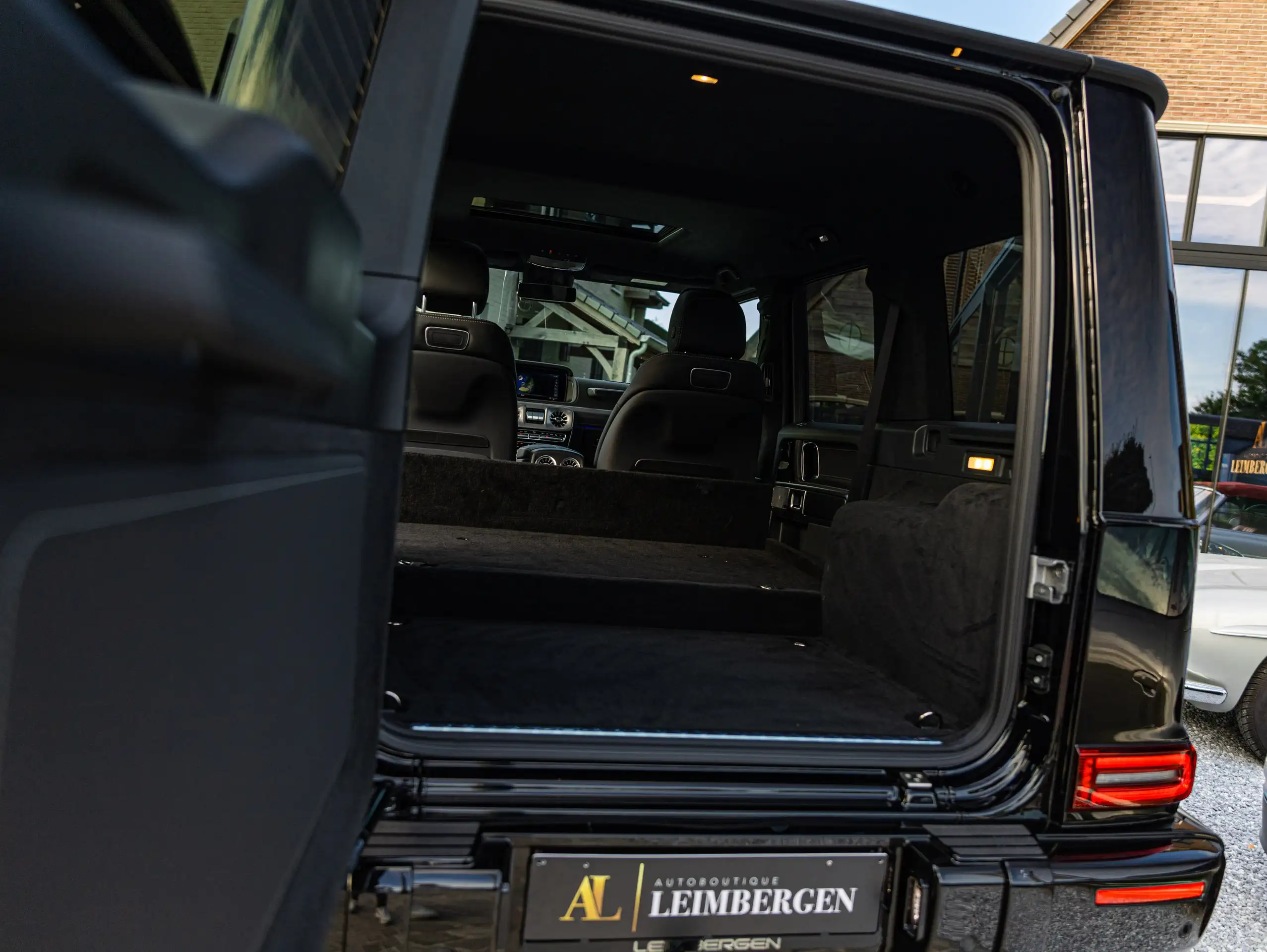 Mercedes-Benz - G 500