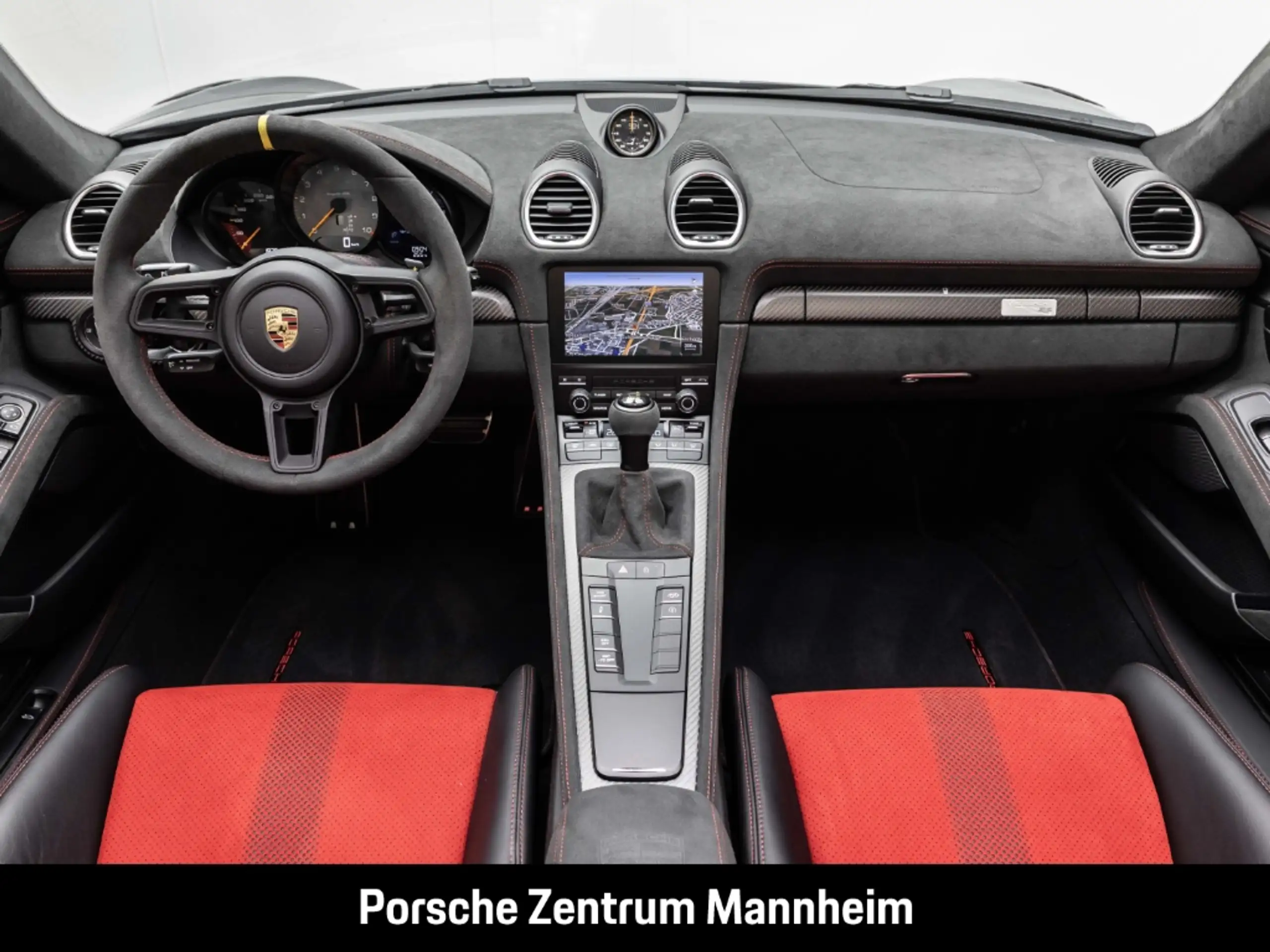 Porsche - 718 Spyder