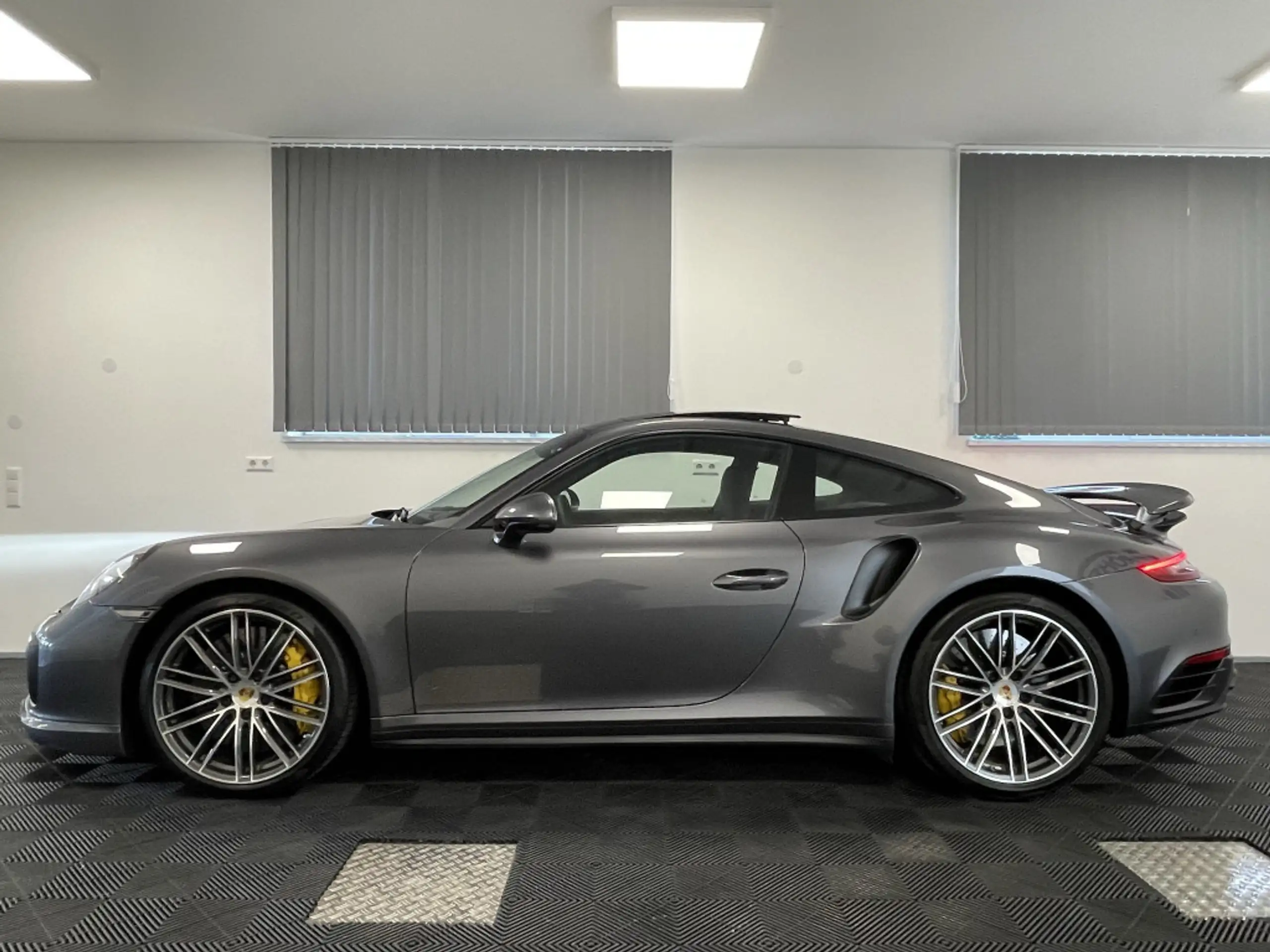 Porsche - 991