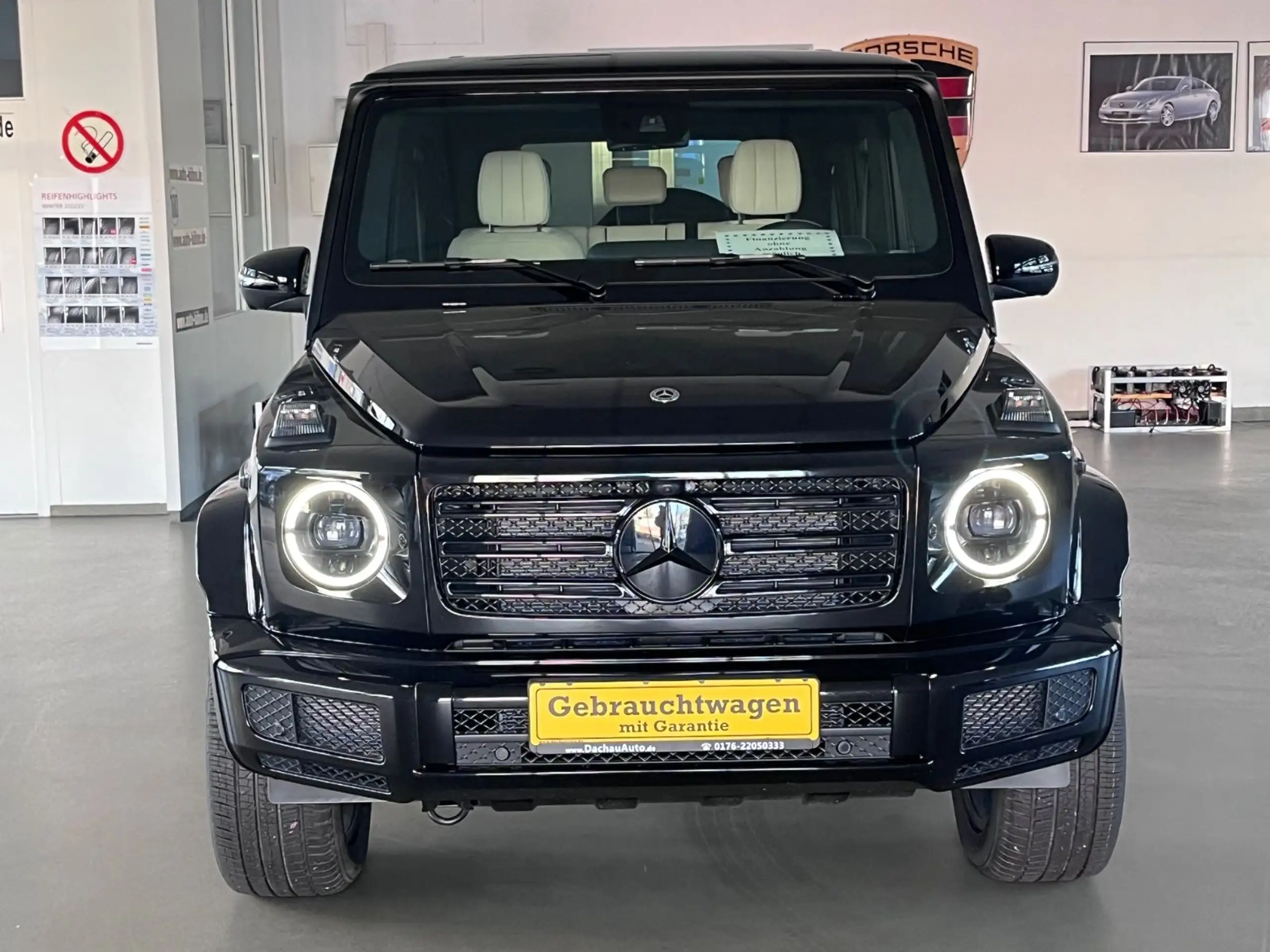 Mercedes-Benz - G 400